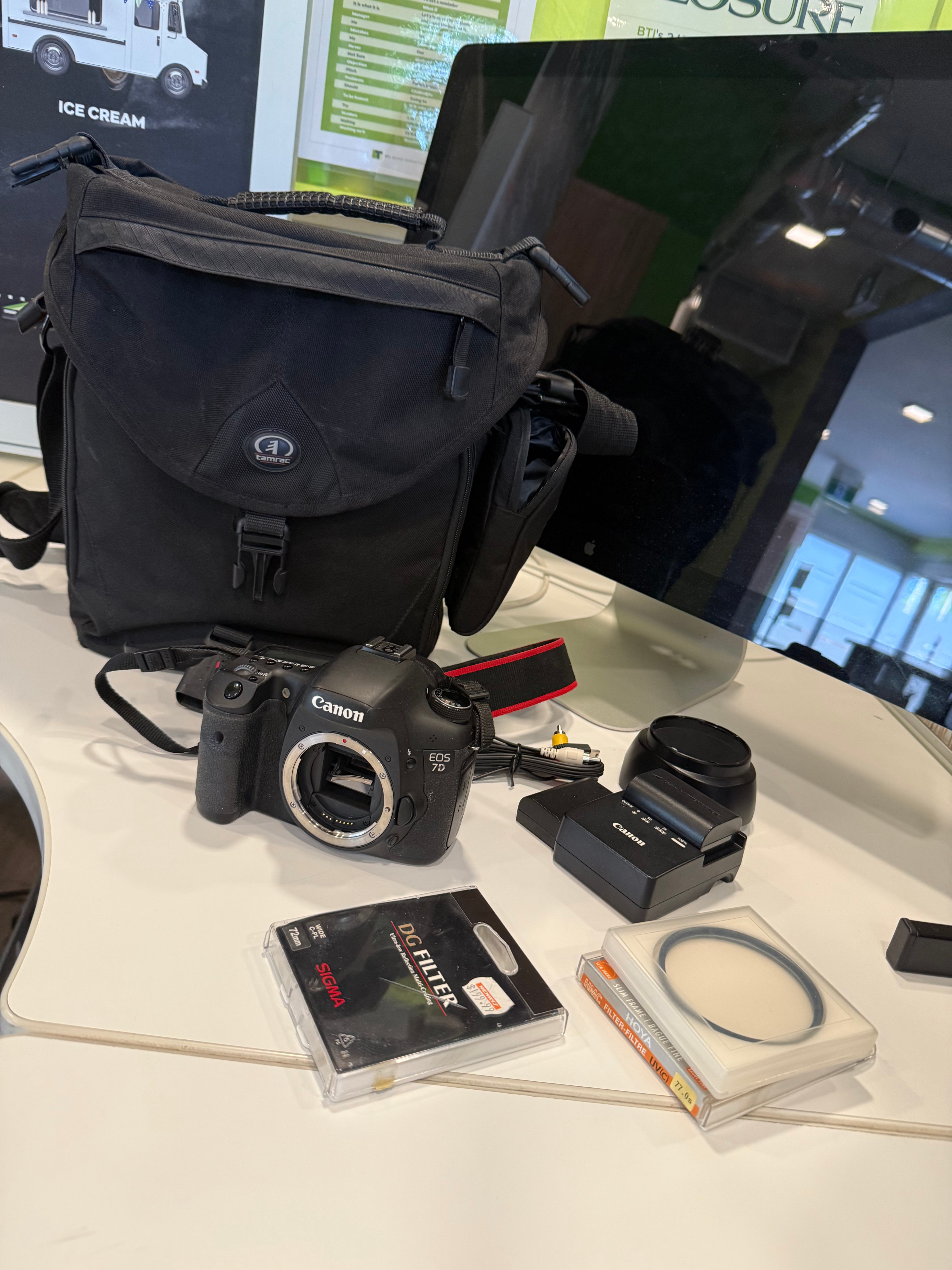 Canon EOS 7D Camera Bundle with Bag and Accessories - photo 3