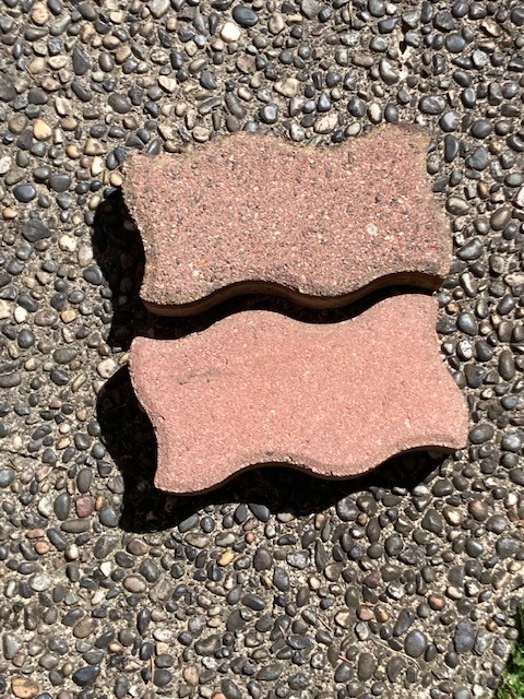 400 Interlocking Concrete Pavers – Red – Approx. 133 sq. ft.