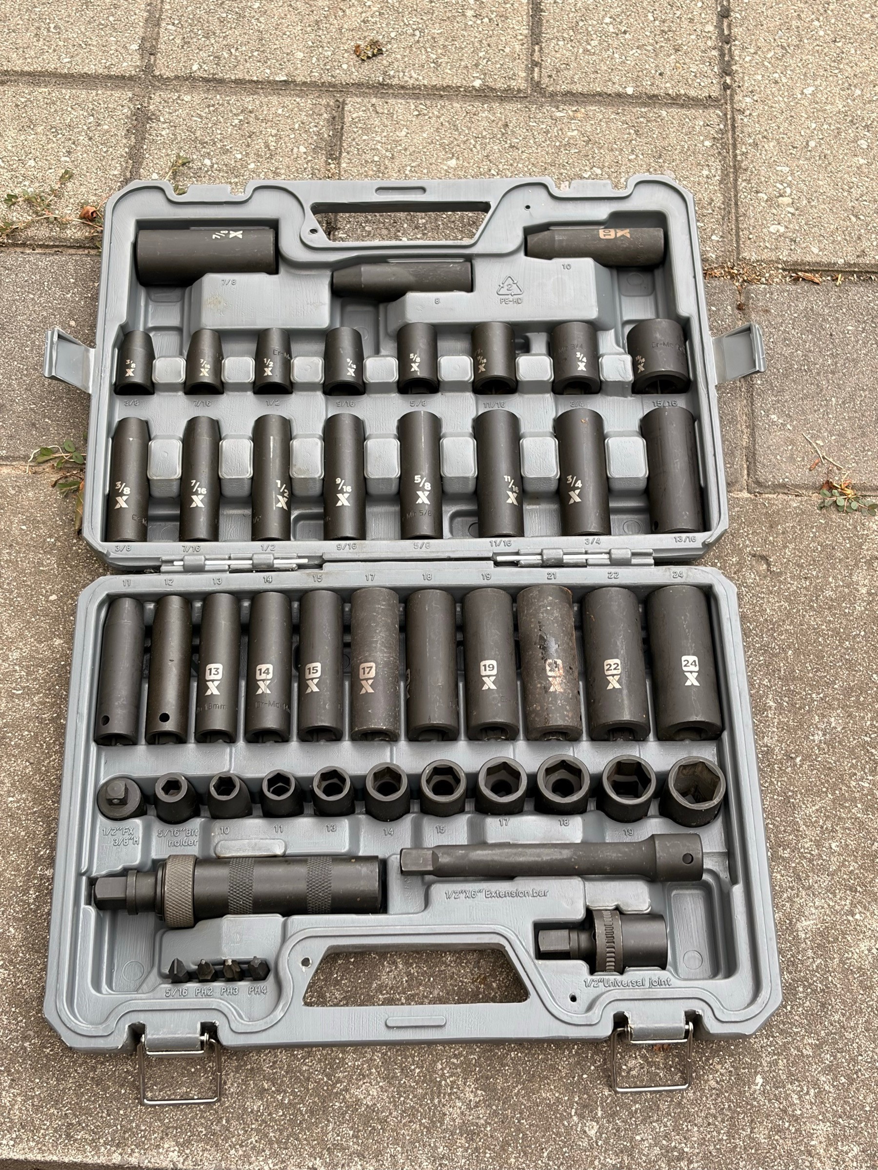 MAXIMUM 1/2-inch impact socket set