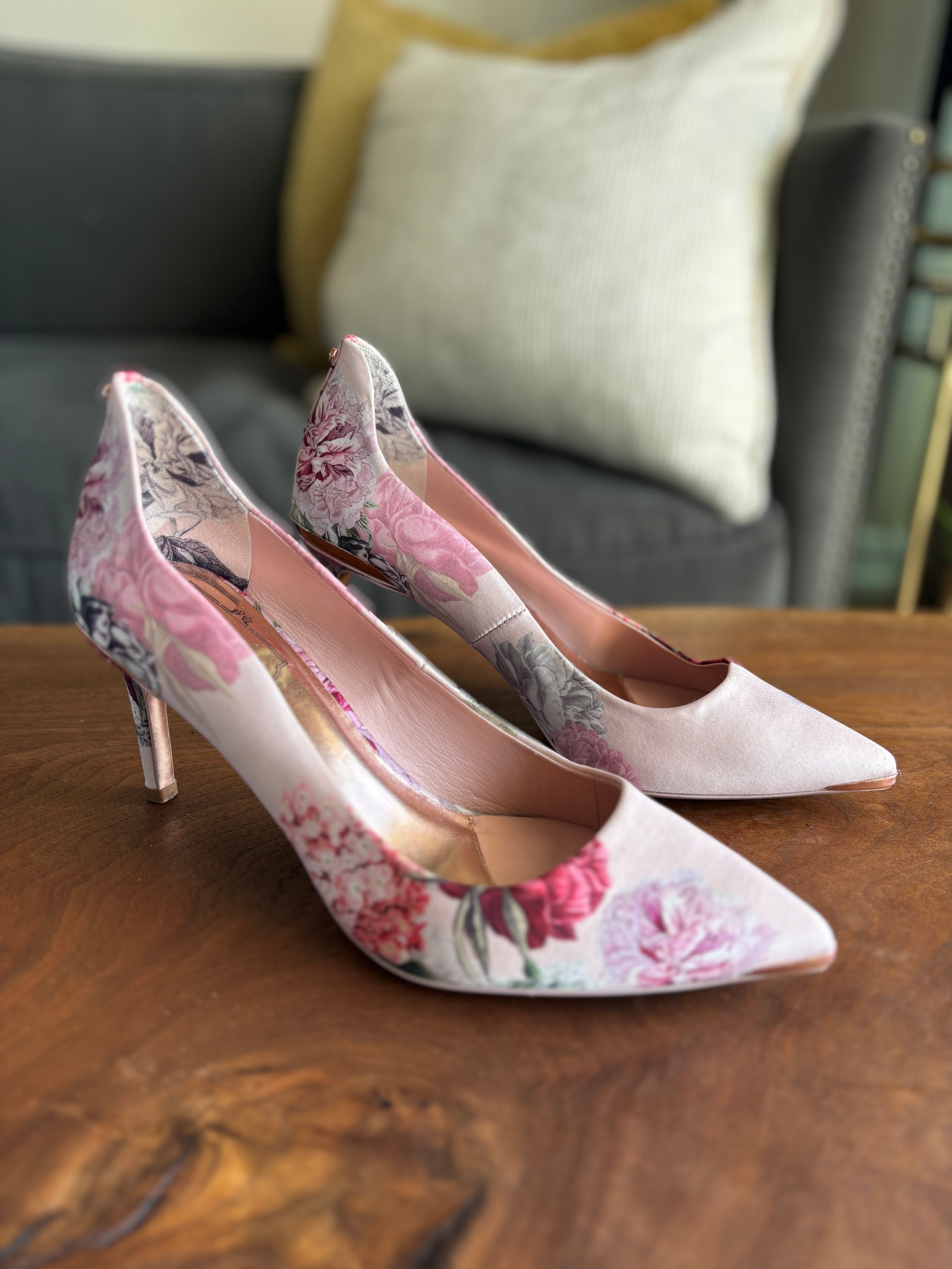 Ted Baker Hallden Floral Pointed Toe Heels Size 37 / US 6.5 - photo 2