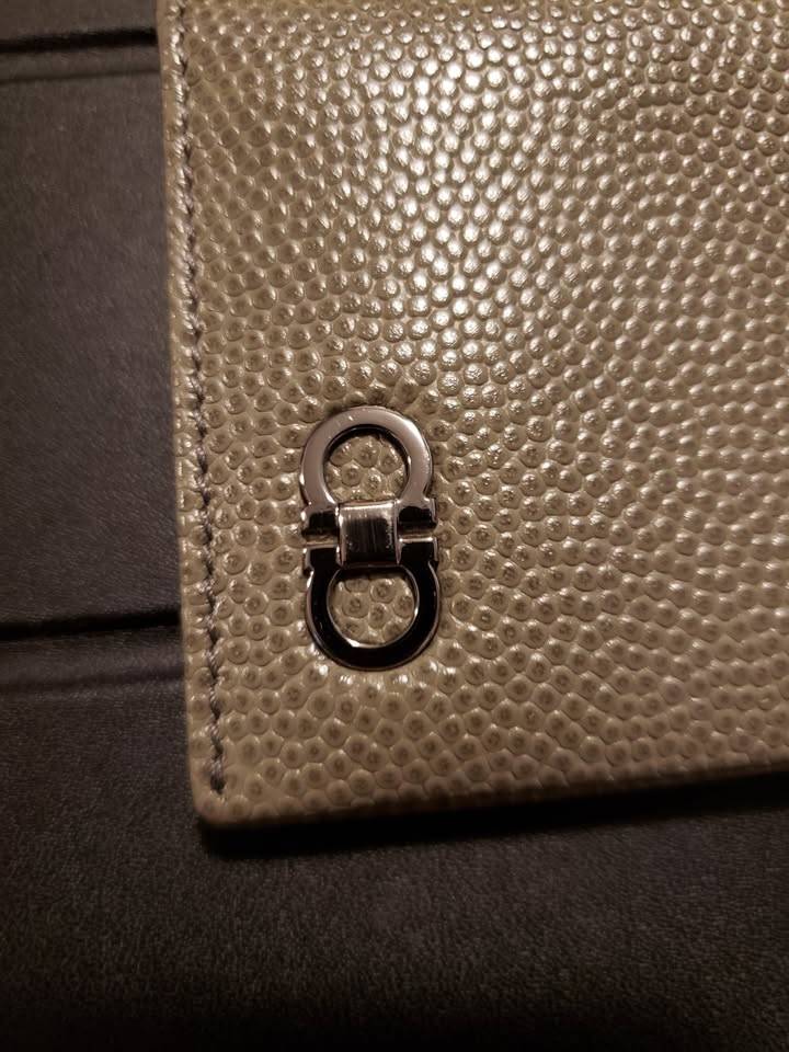 Salvatore Ferragamo leather card case wallet. Like new. - photo 2