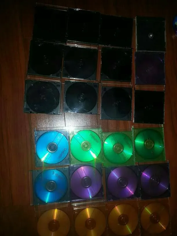 Verbatim CD-Rs With Cases -- Pretty Colours - photo 3