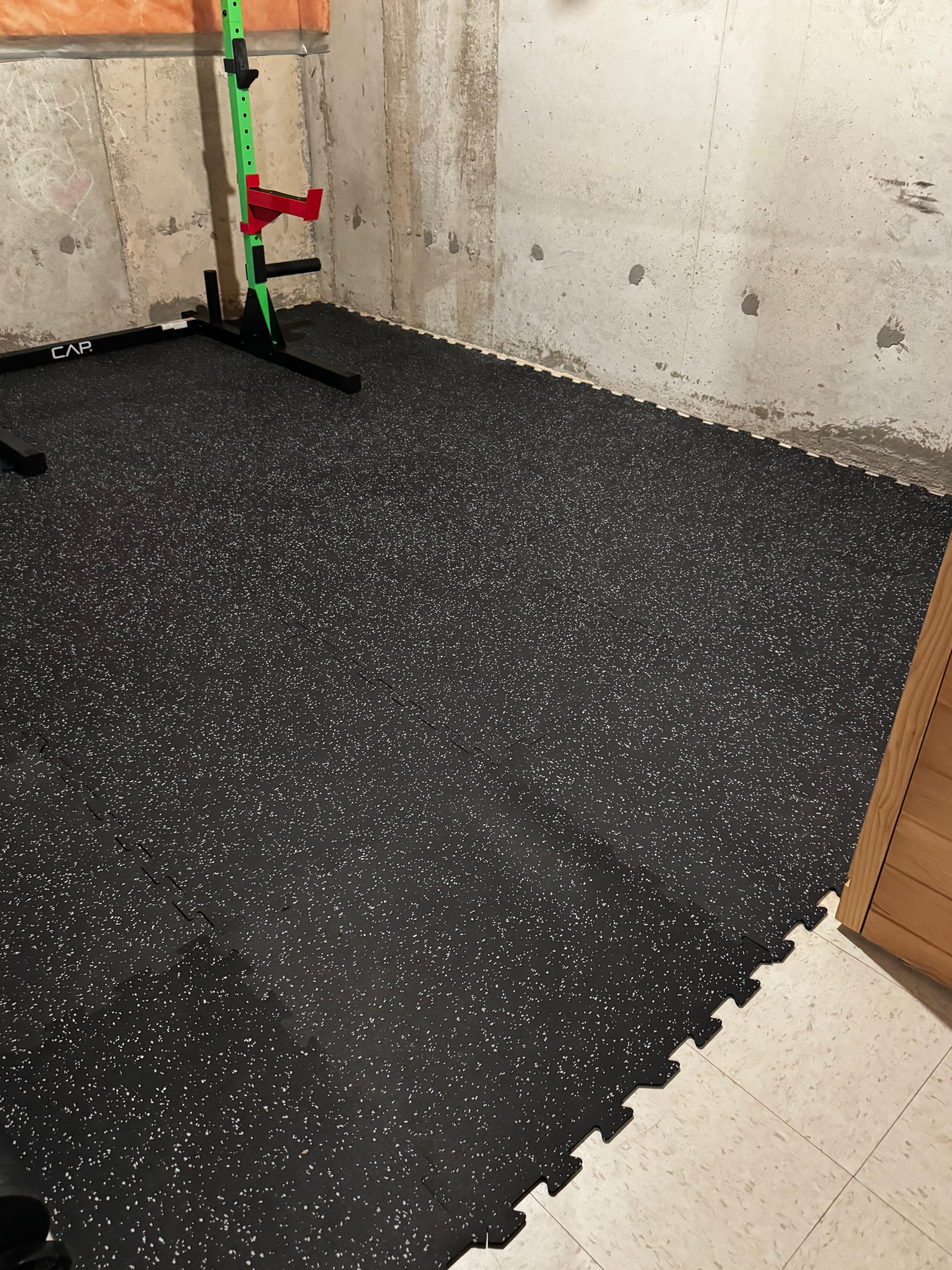 Interlocking Rubber Gym Flooring – 6mm Silver/Grey 20 pack - photo 3