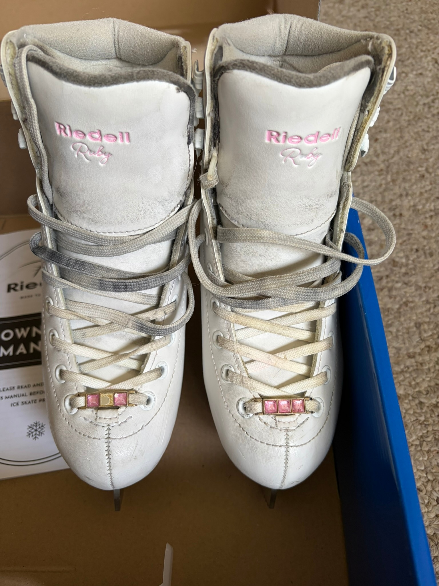⛸️ RIEDELL RUBY JUNIOR FIGURE SKATES — SIZE 2D — $85 ⛸️ - photo 4