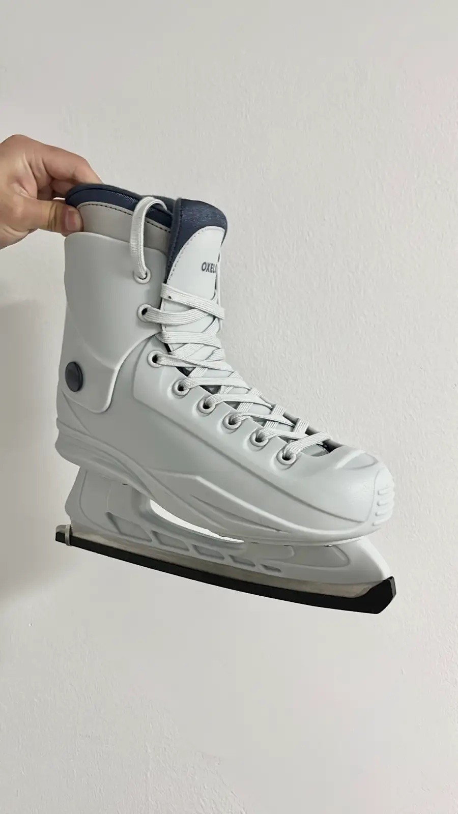 Oxelo Beginner Ice Skates – Size 40 – Men / Women
