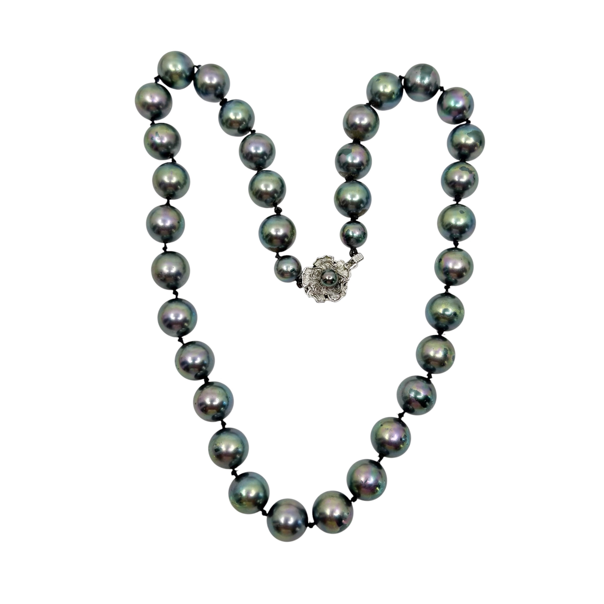 Vintage Silver tone faux tahitian pearl necklace - photo 4