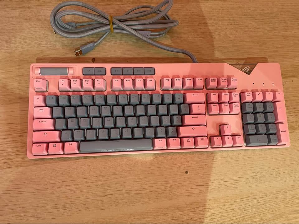 ASUS ROG Strix Pink Gaming Mechanical Keyboard - photo 5