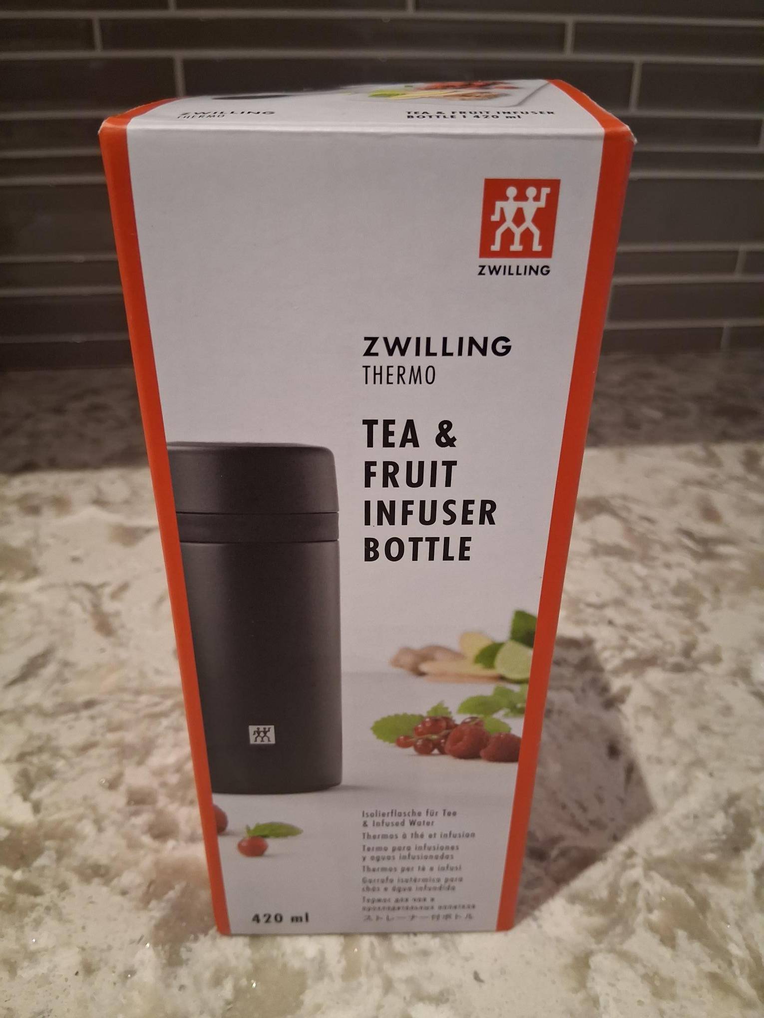 Zwilling Thermo Tea & FRuit Infuser Bottle