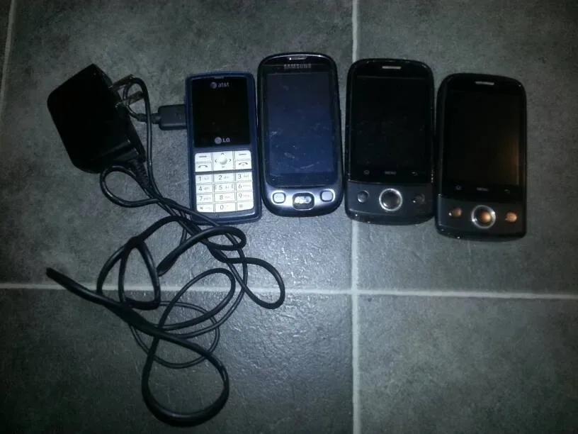 US-Canada Travel Cell Phones. Foil those Border Agents Today! - photo 2
