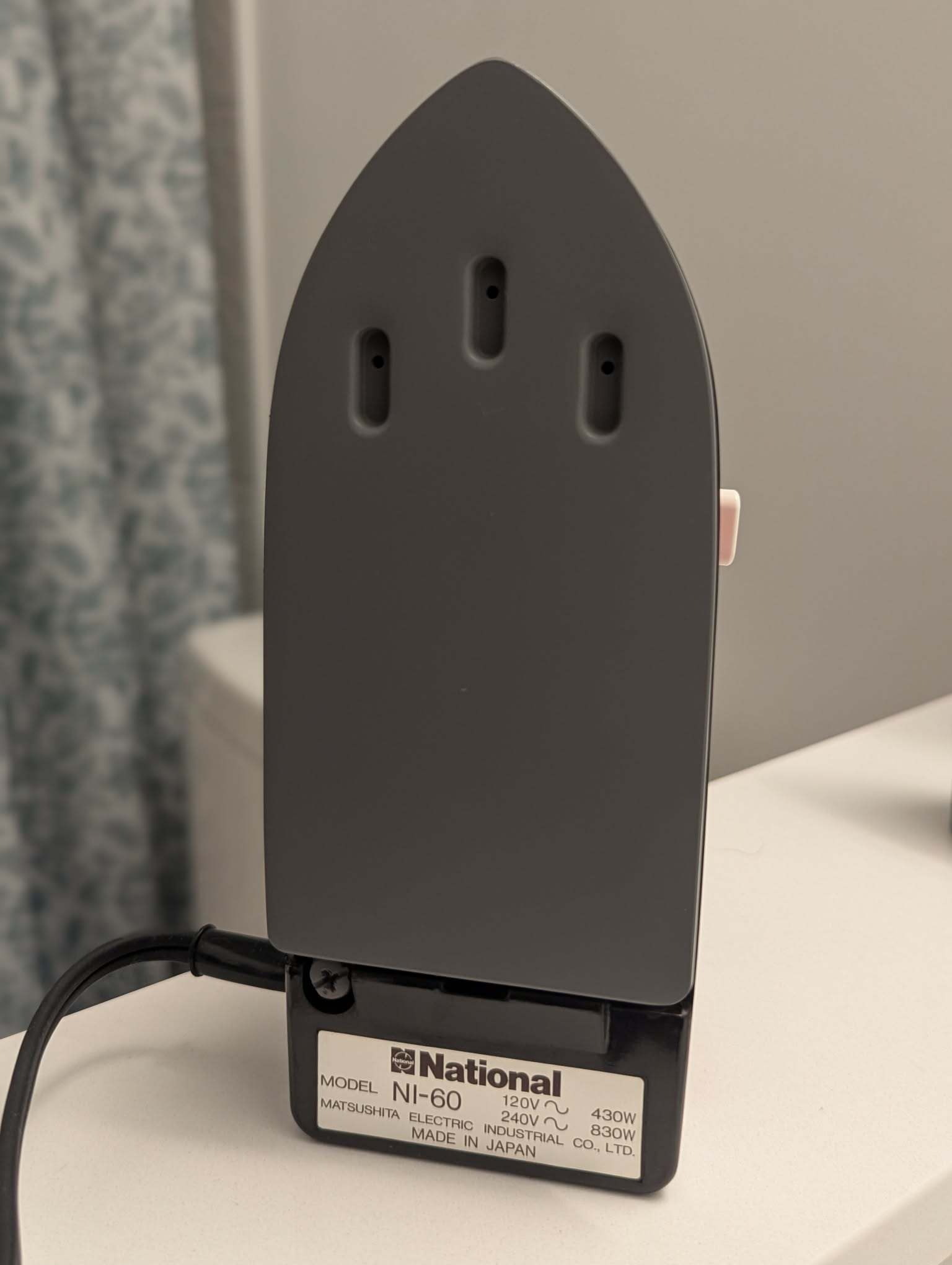 Vintage travel steam iron (National NI-60) - photo 2