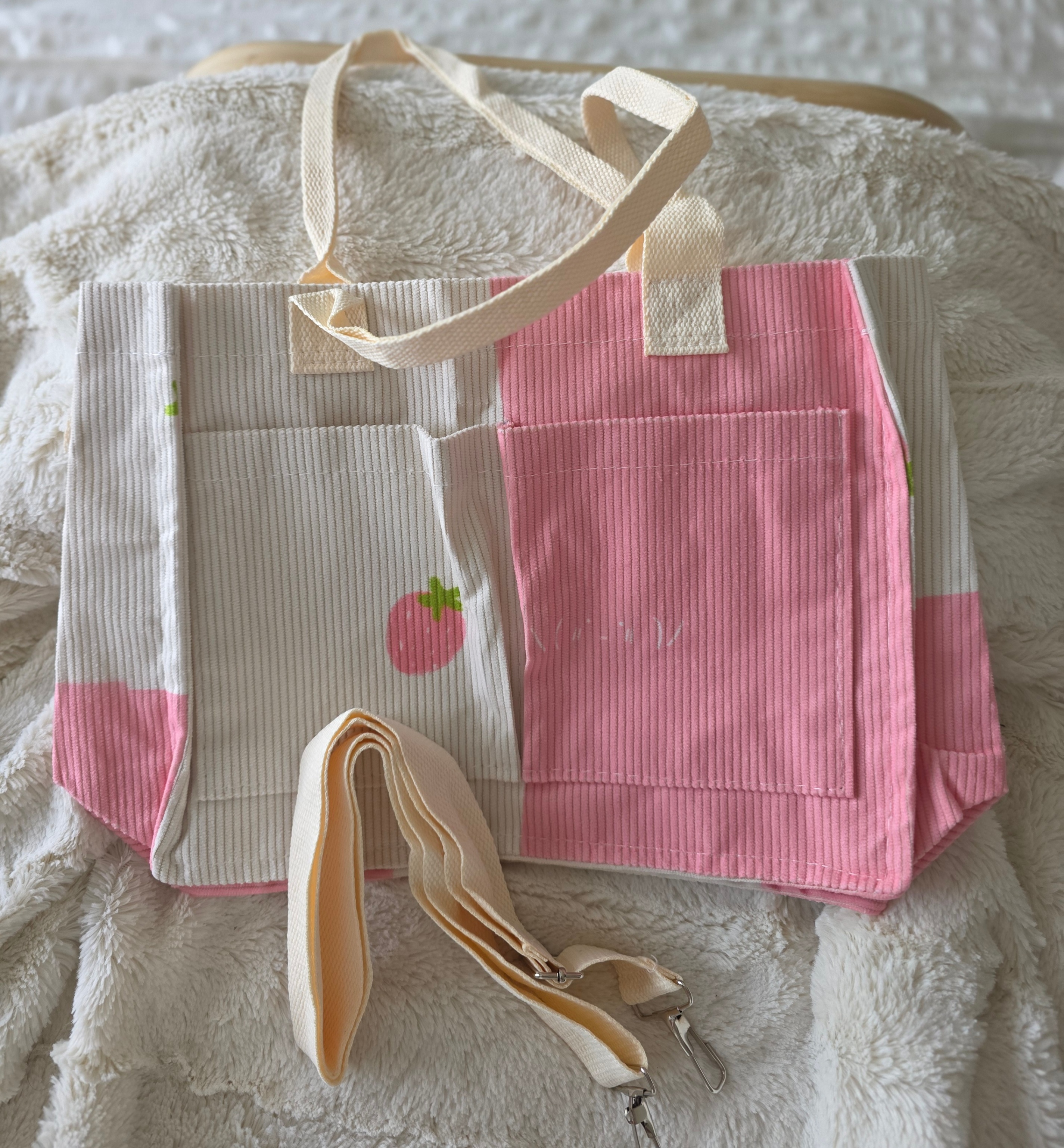 Women's Medium "Strawberry"-2D Printed-Corduroy Tote Bag-NEW - photo 4