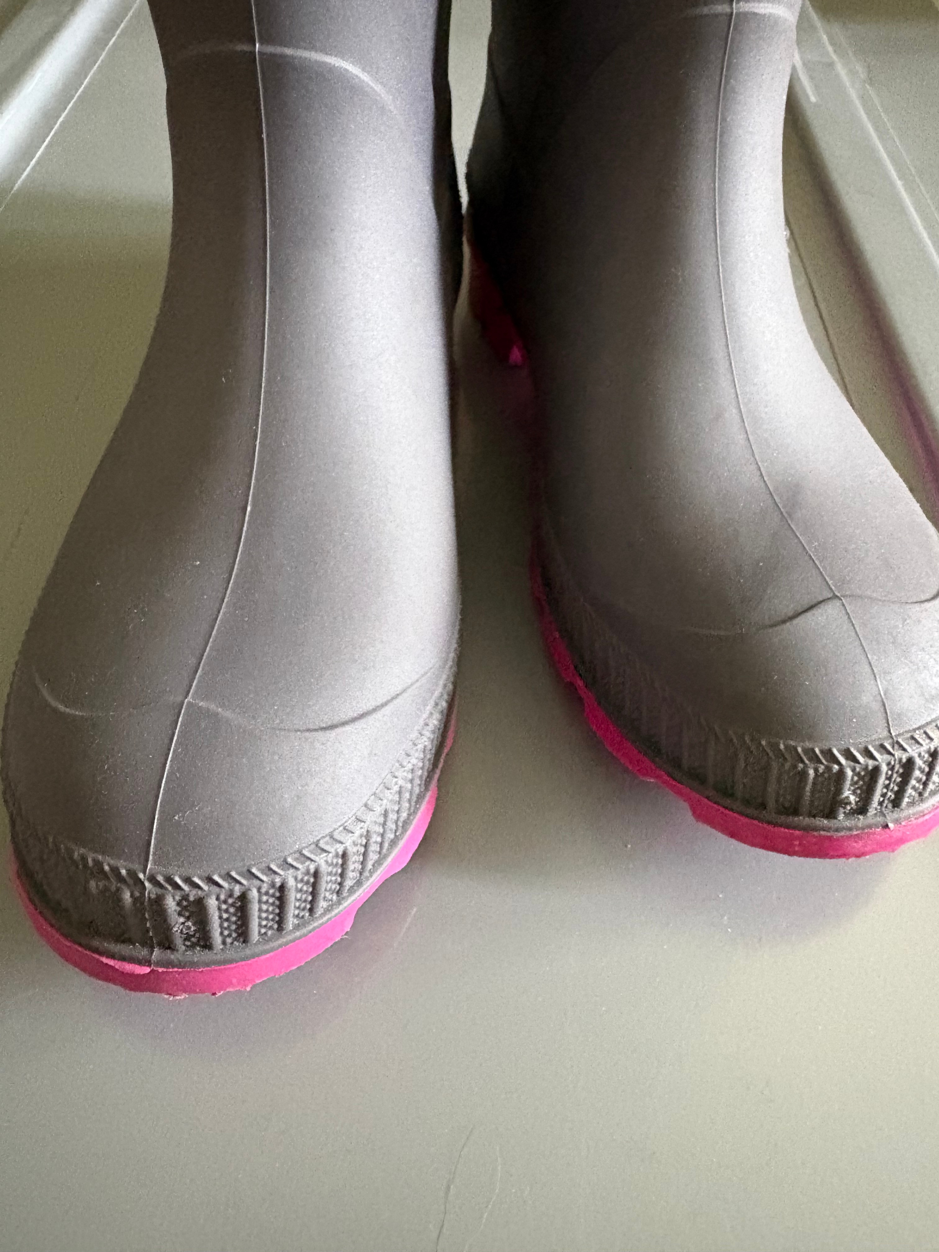 Kamik Kids Rain Boots – Grey & Pink – Size 3 – Barely Worn - photo 4