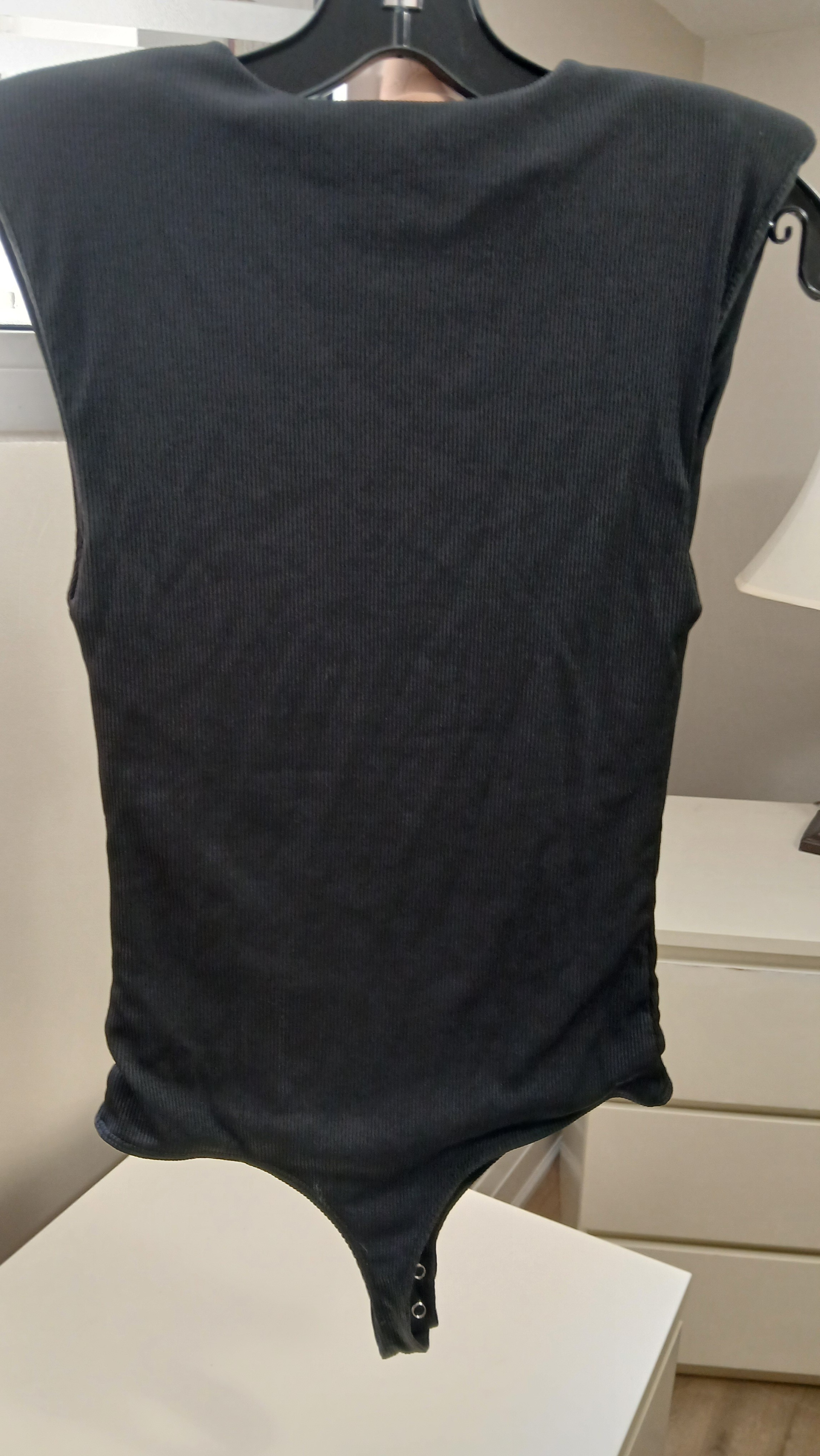 Dynamite Black V-Neck Bodysuit & Grey Denim Skirt - photo 3