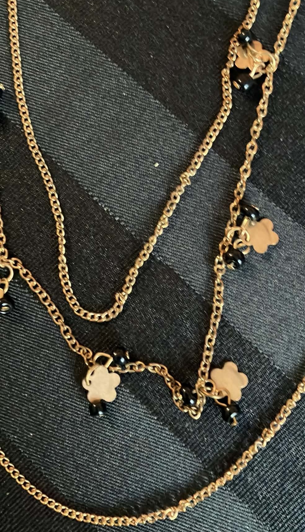 Necklace Gold Tone Clover Necklace - 32 Inches - photo 2