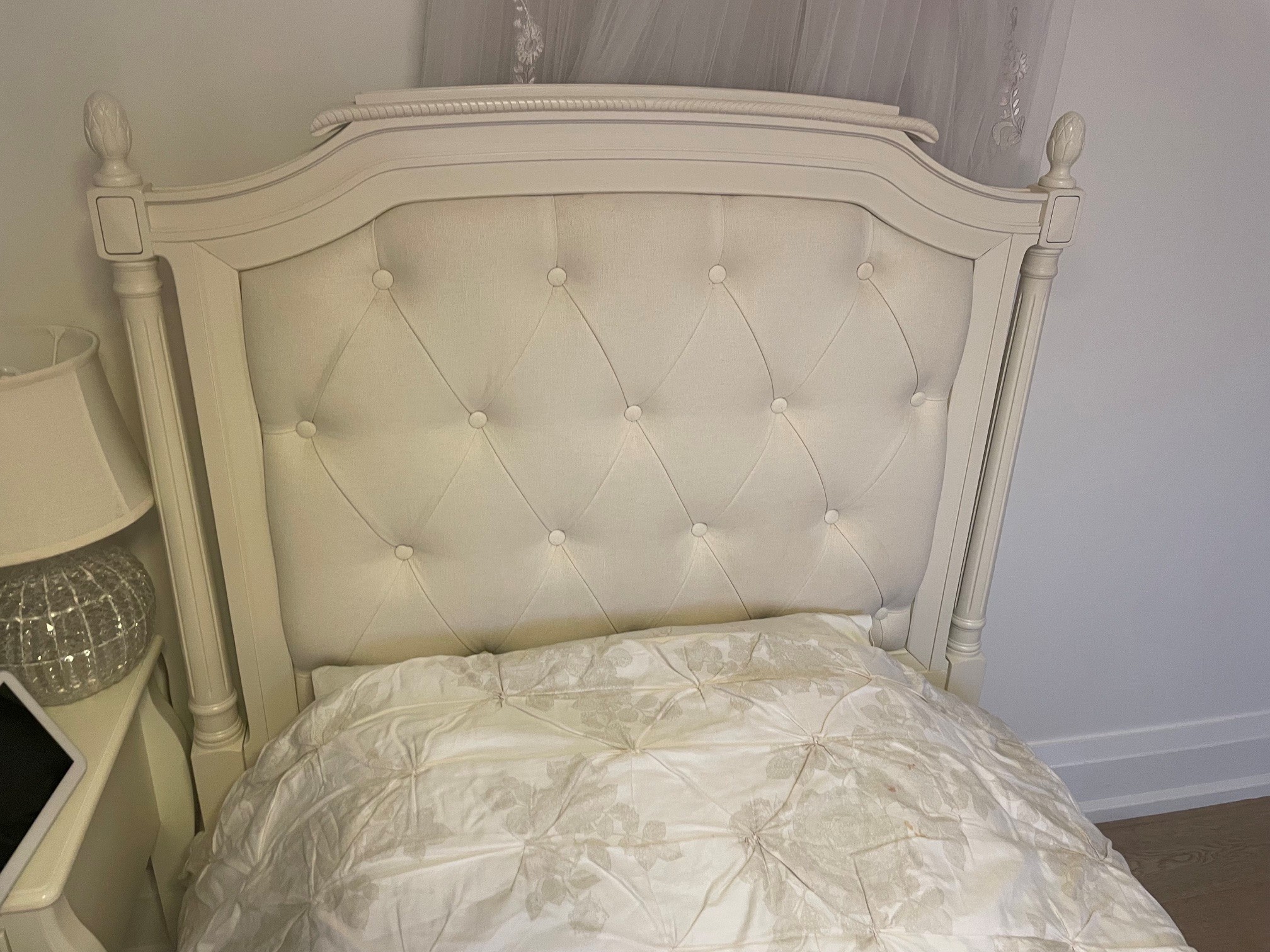 Pottery Barn Twin Bed including Mattress - photo 4
