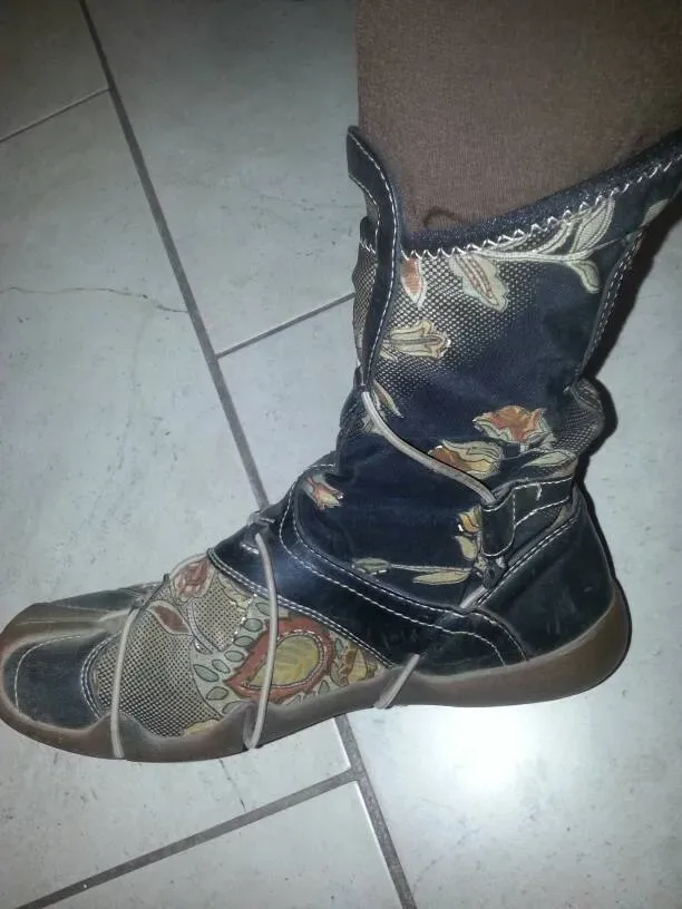 Unique Royal Elastics Split Toe Trainers Boots Size 7