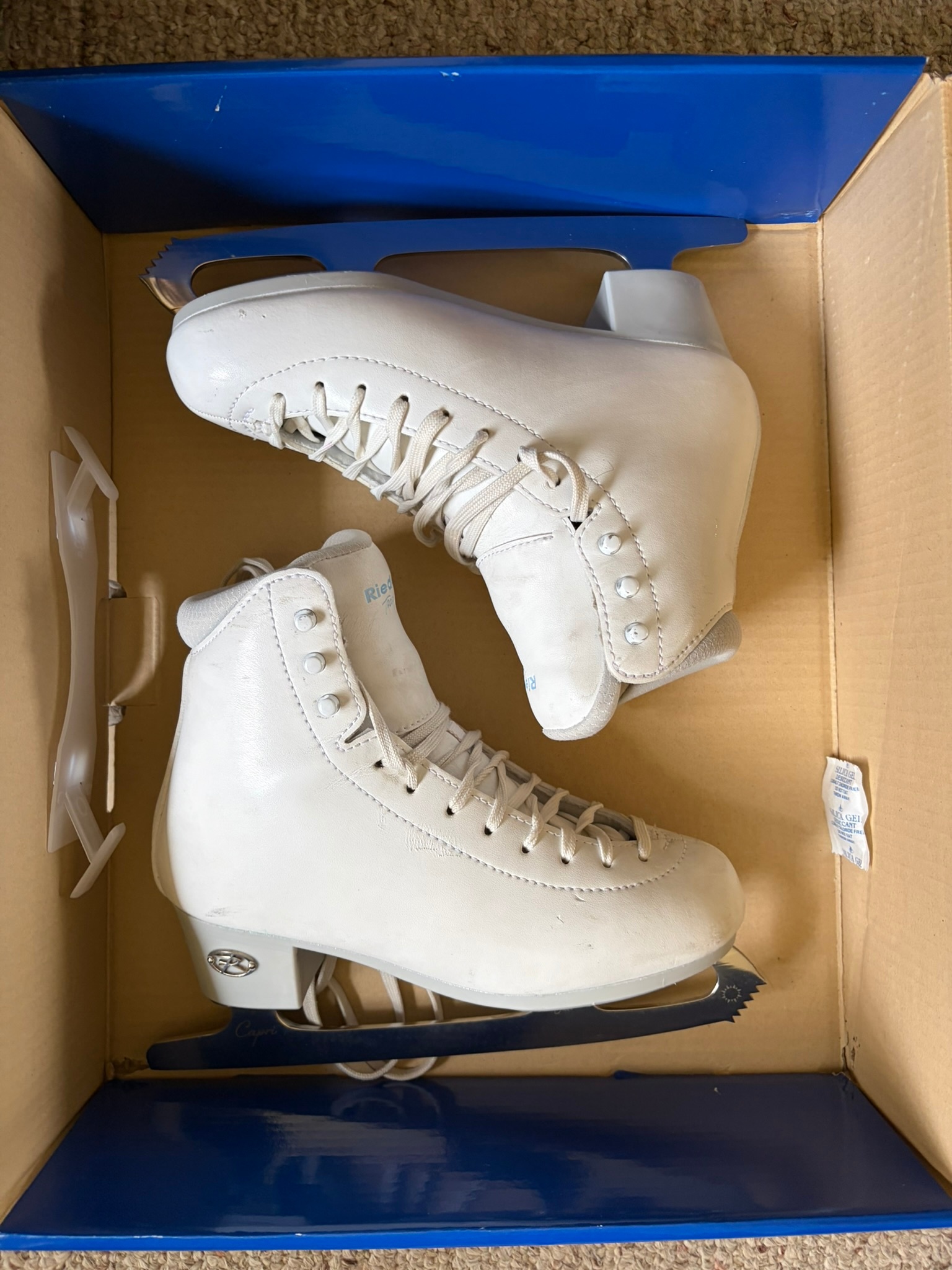 ⛸️ RIEDELL TOPAZ FIGURE SKATES – WOMEN’S SIZE 4D – $100 ⛸️ - photo 3