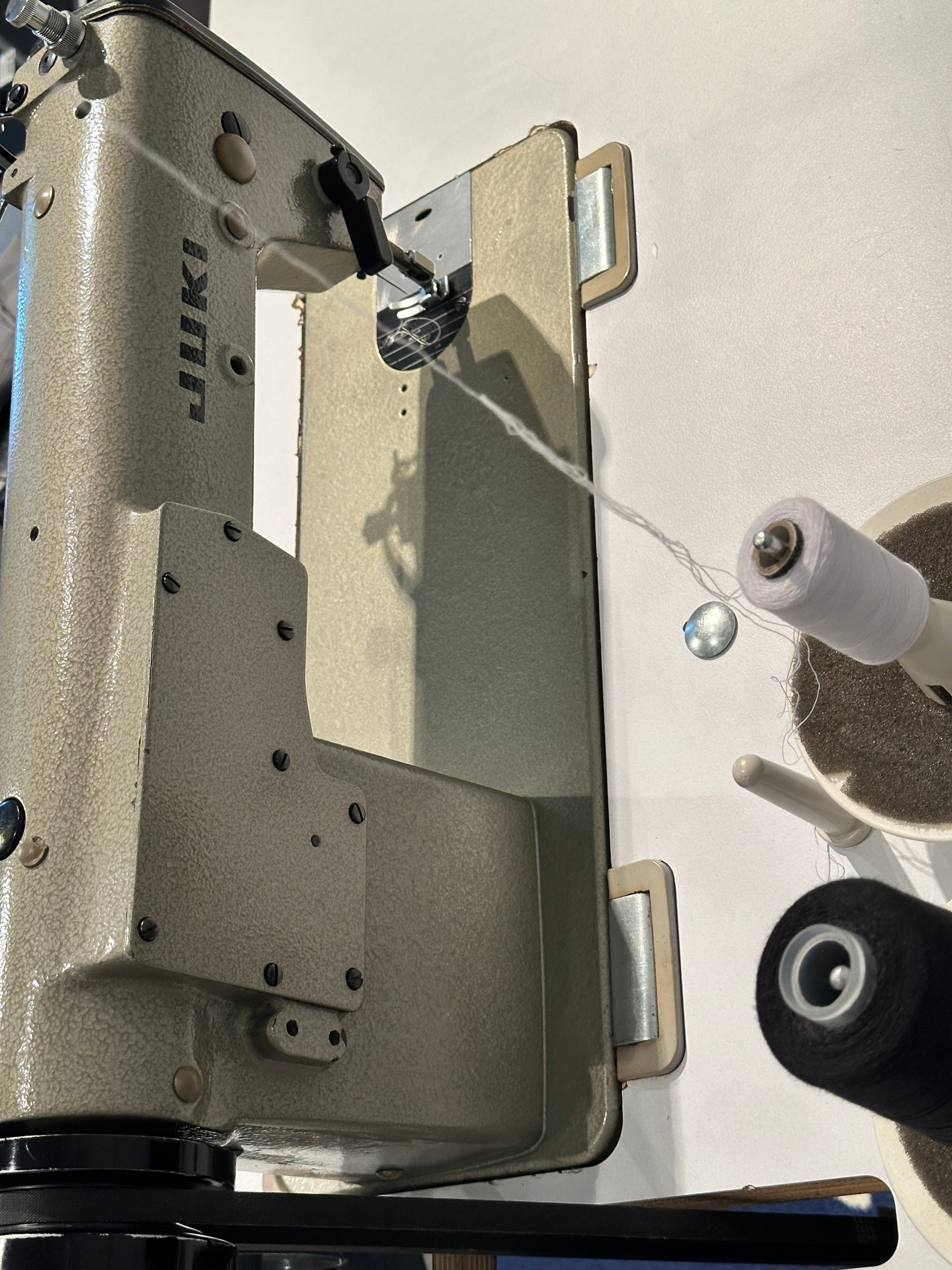 JUKI Multi-purpose Sewing Machine Heavy Duty Commercial Grade - photo 3