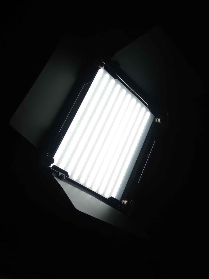 Neewer Advanced 2.4G NL480 LED Light - photo 5