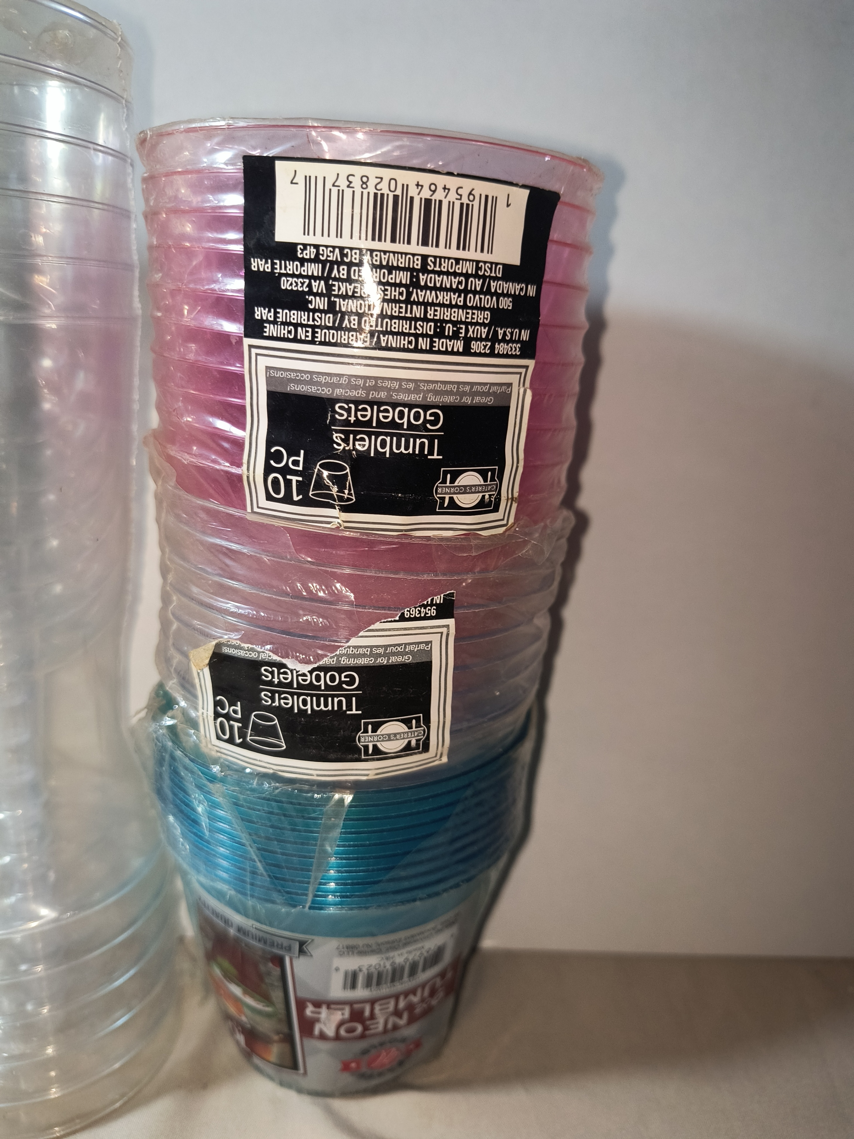 5 Packs of Bulk Party Drinkware Plastic Tumblers & Wine Glasses! - photo 4