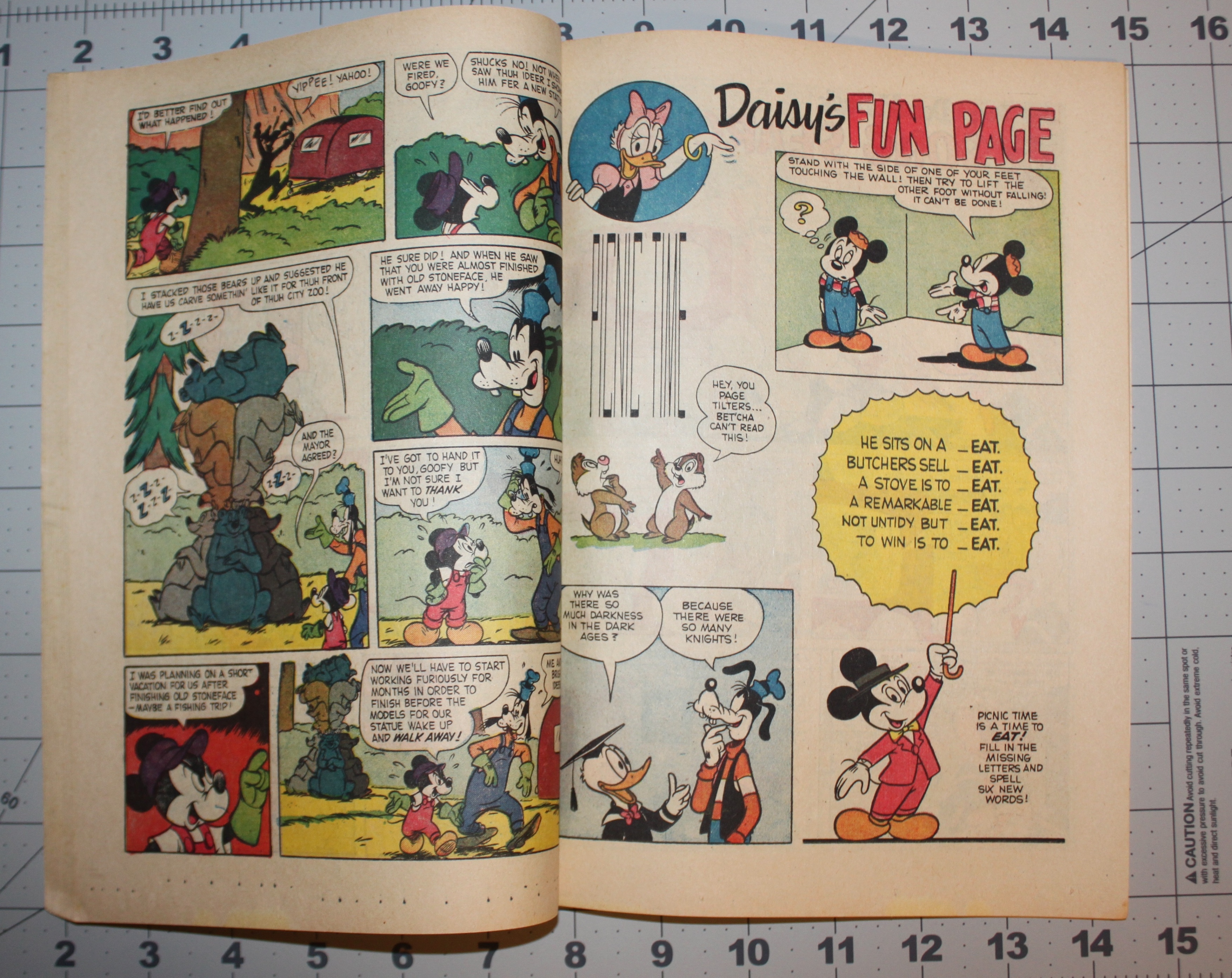 Dell Giant Comics #33 August 1960 Vintage Silver Age Comic Book - photo 4