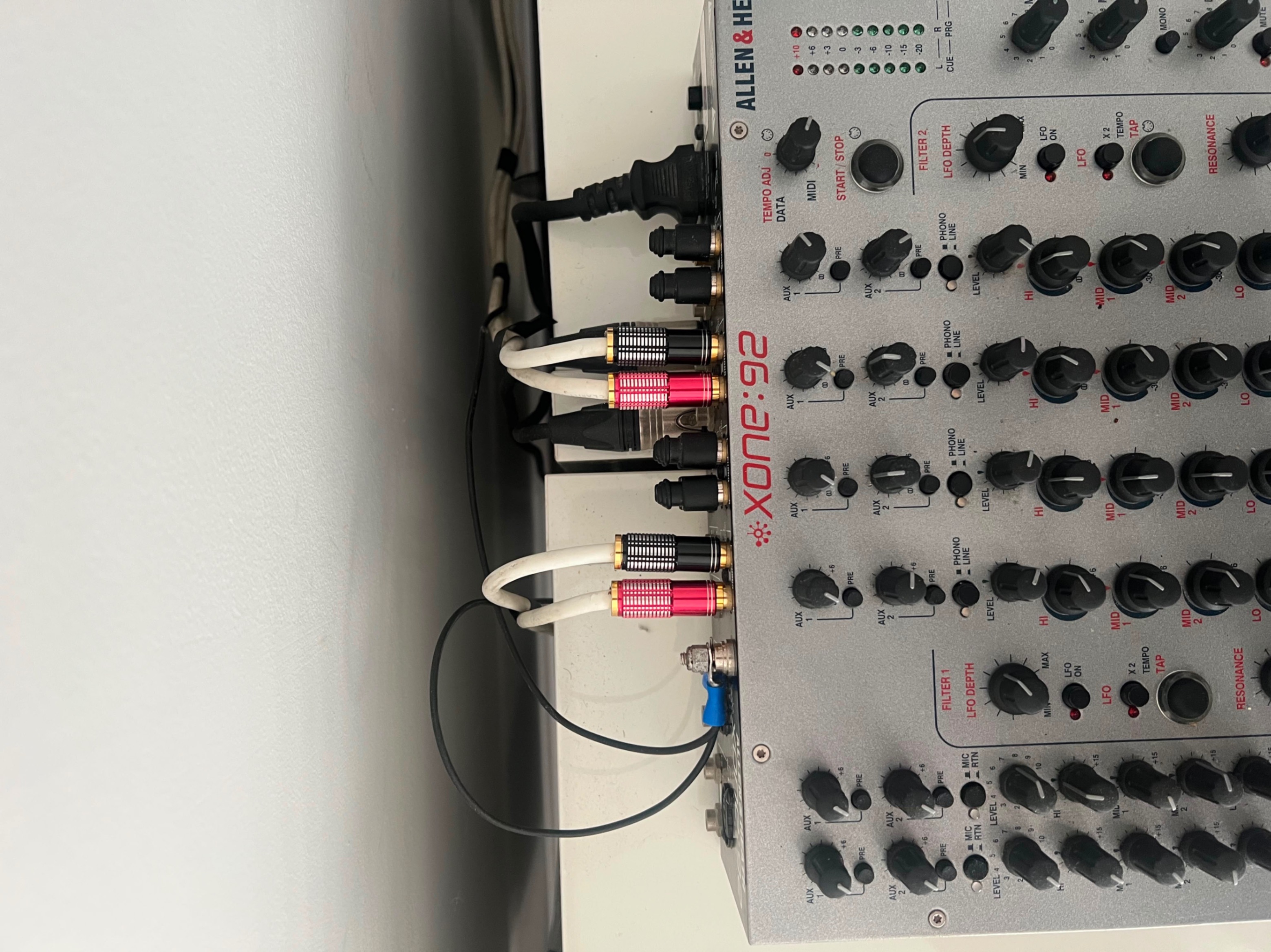 Allen & Heath Xone:92 Professional 6-Channel Analog DJ Mixer - photo 5