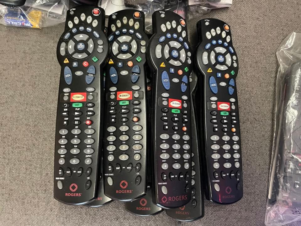 Rogers TV Remotes - photo 4