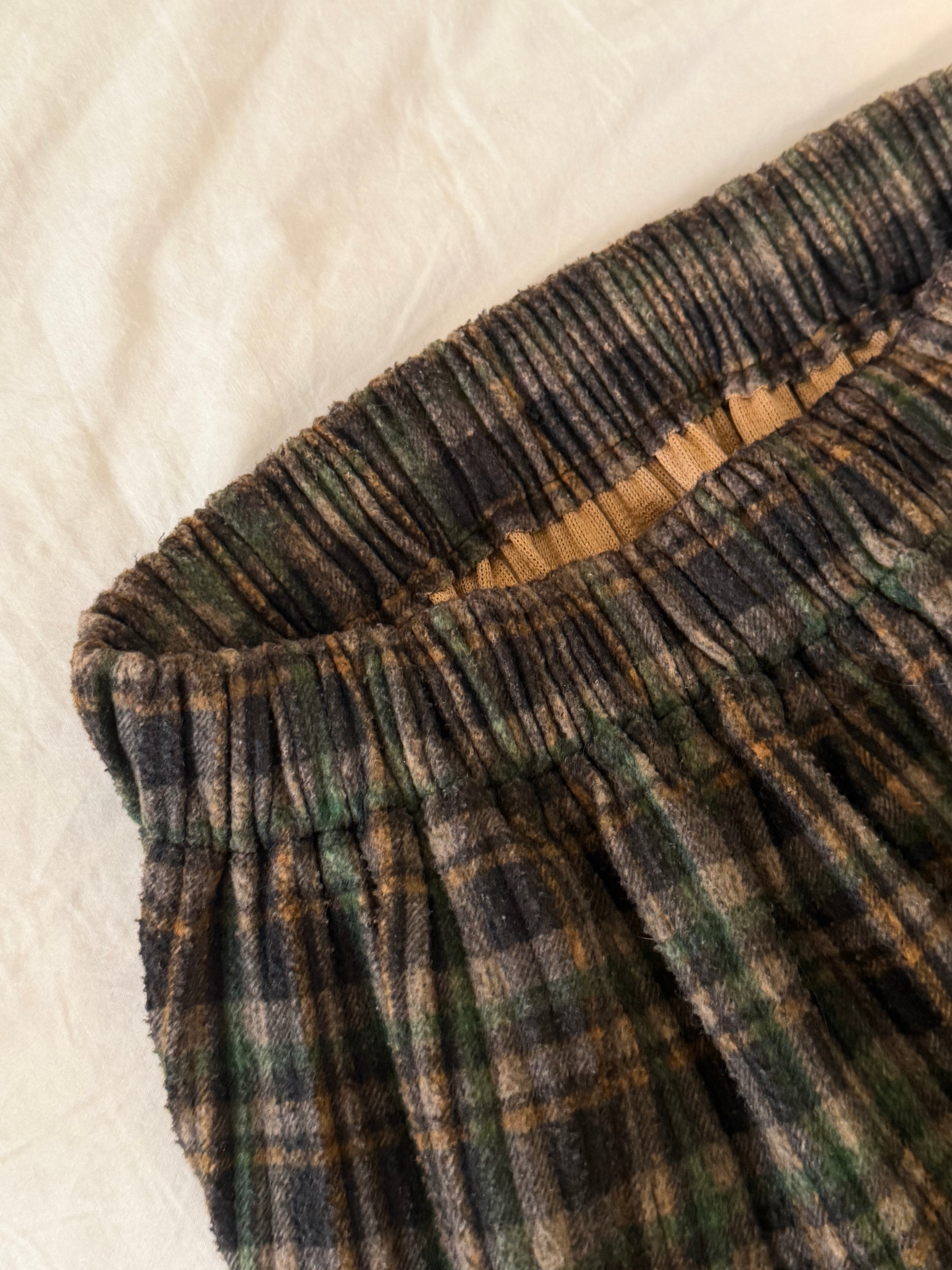 Women’s Plaid Midi Skirt – Elastic Waist - photo 3