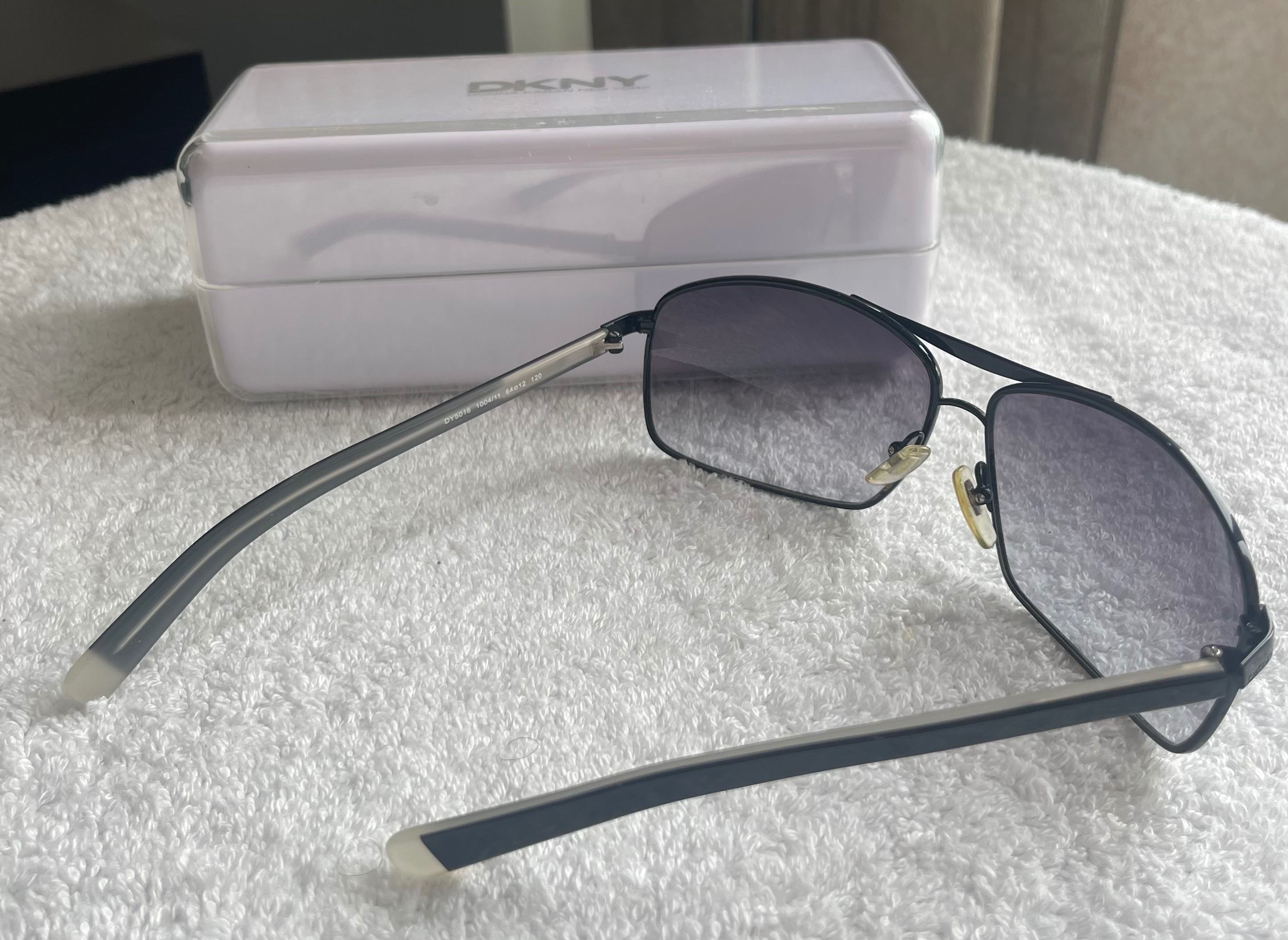DKNY Aviator Sunglasses DY5016 w/ Case & Sealed Cloth - photo 3