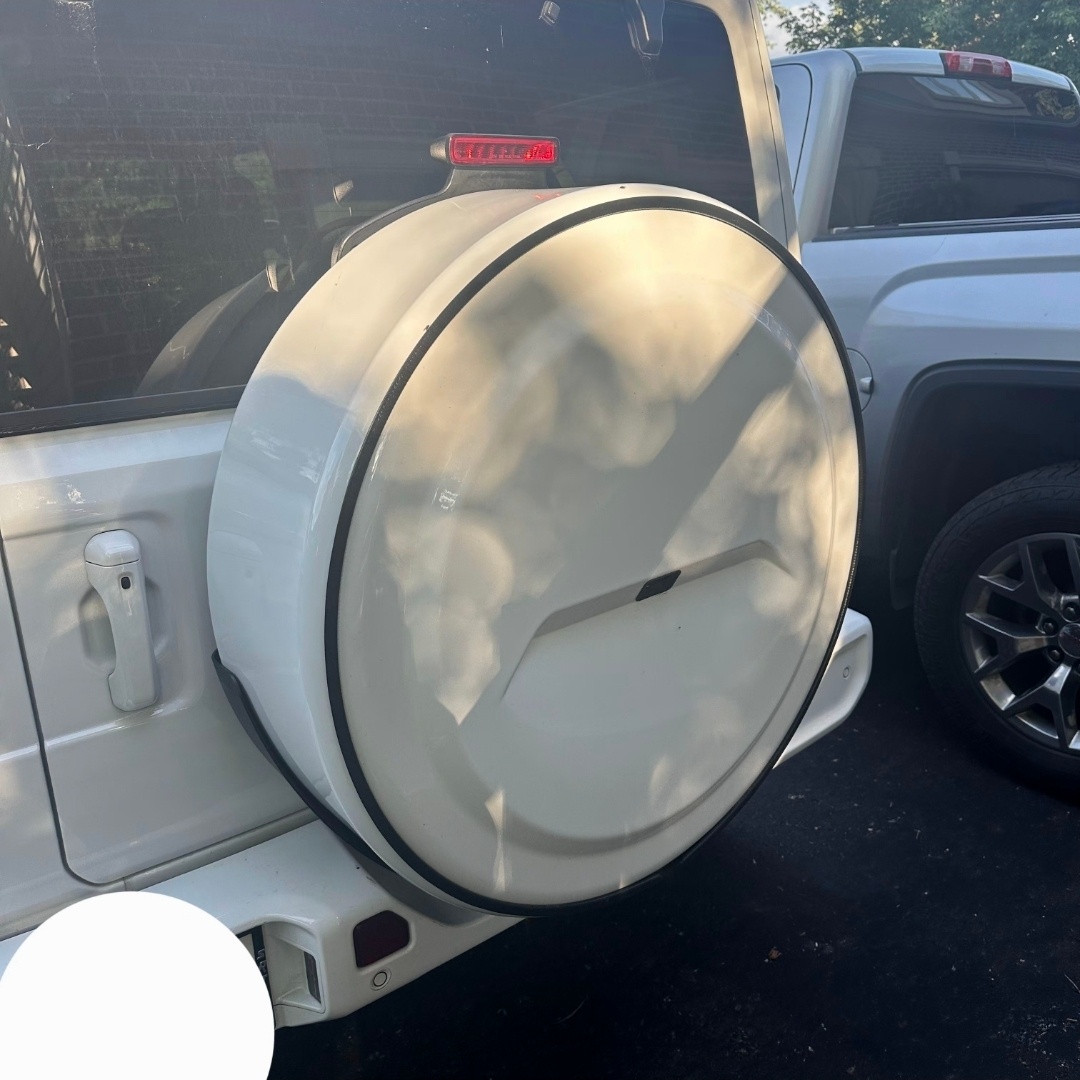 Boomerang - Jeep Wrangler JL Hard Tire Cover - Pre-Loved! 🚙