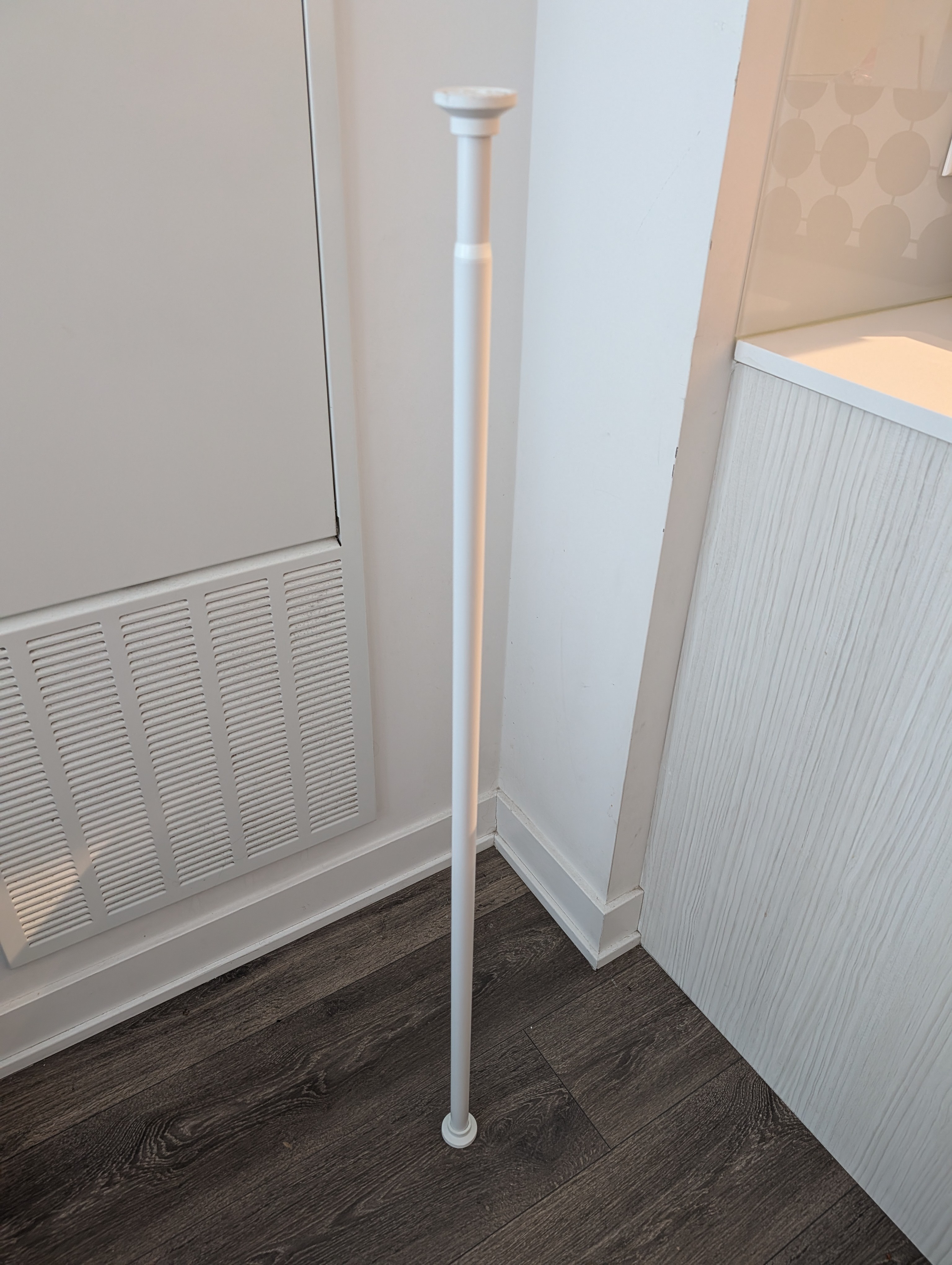 Damask Pattern Curtain Panel + Adjustable Spring Tension Rod Set - photo 2