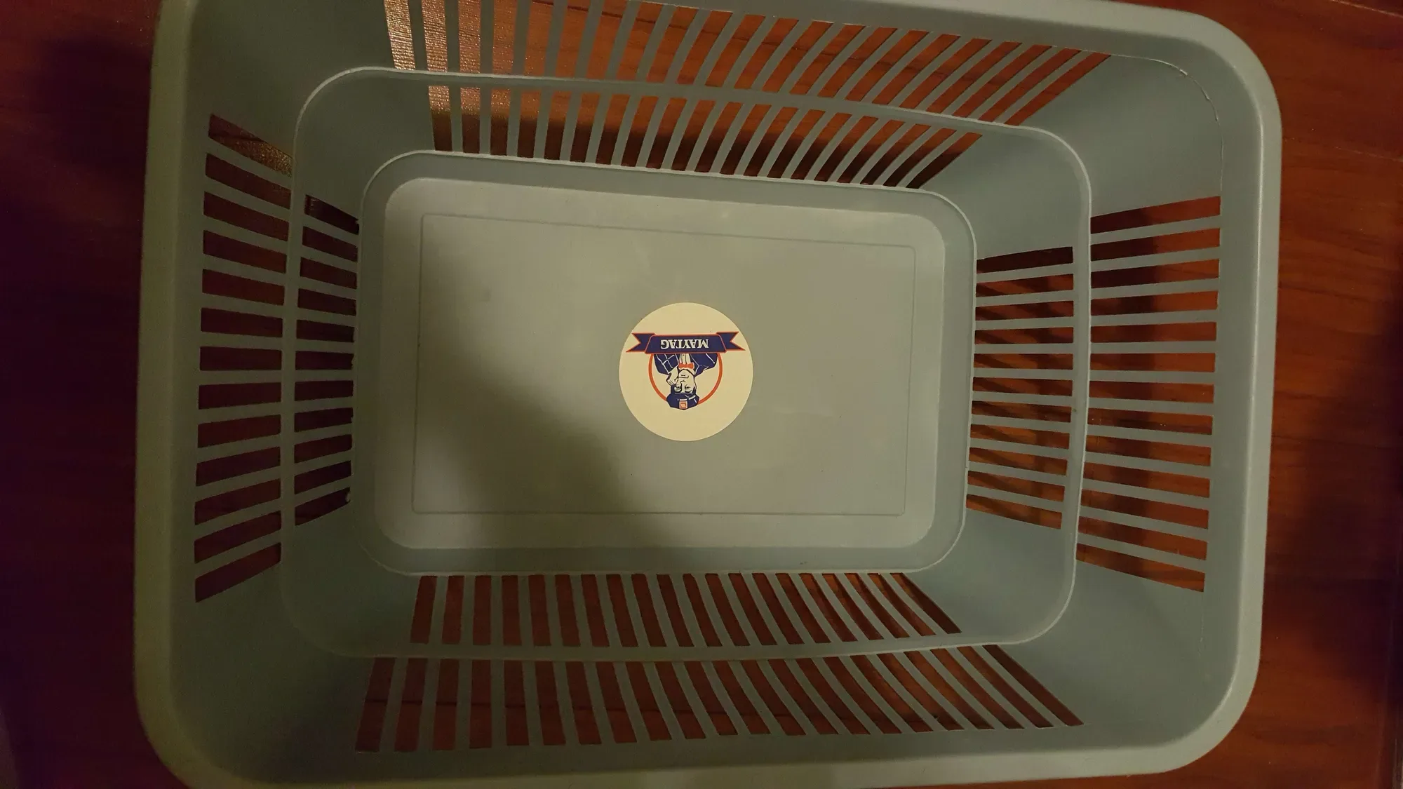 laundry basket -- Excellent Used Condition