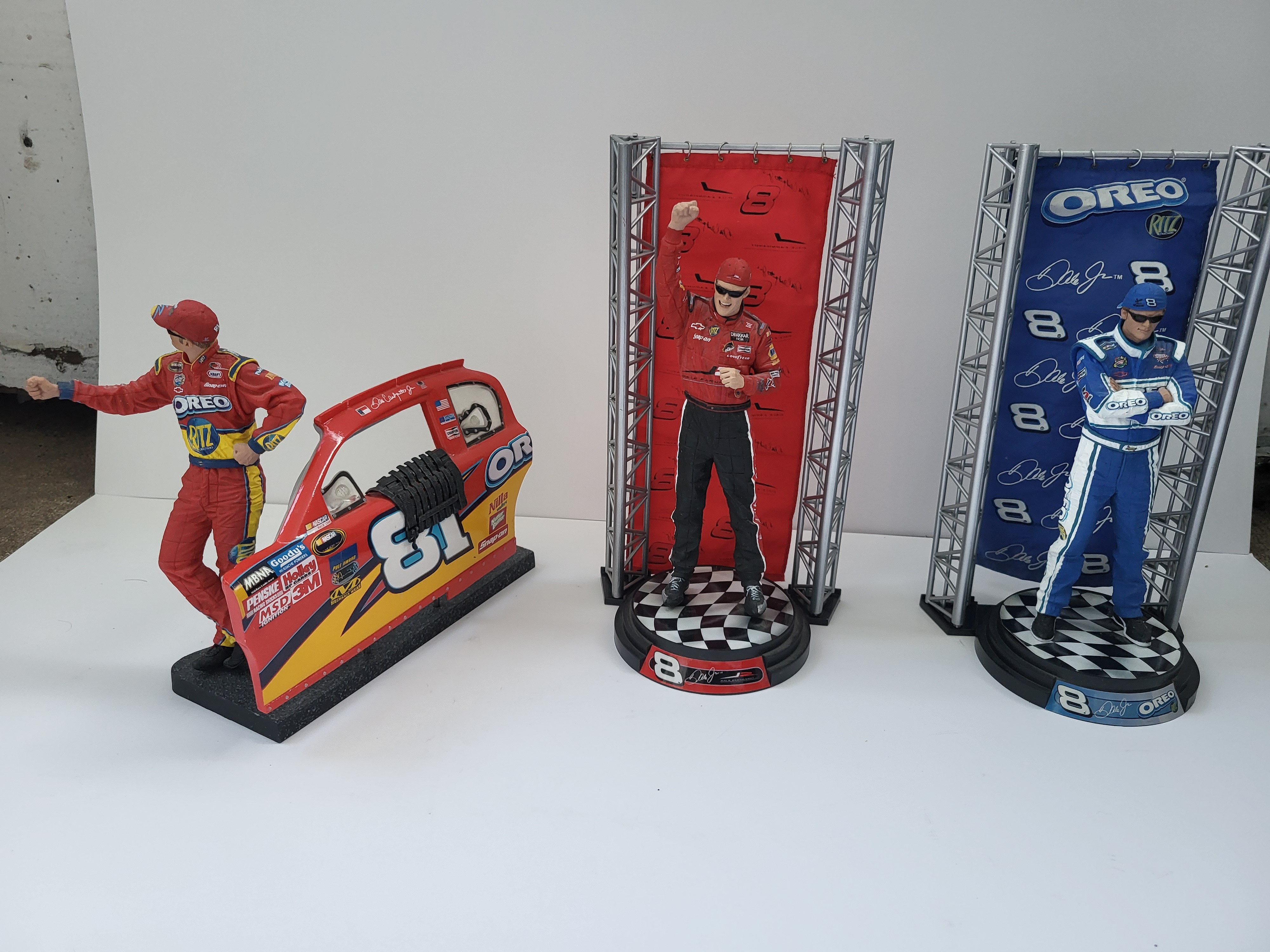 NASCAR Collector Mega-Lot - 26+ Piece Garage - Cave Display Set - photo 5