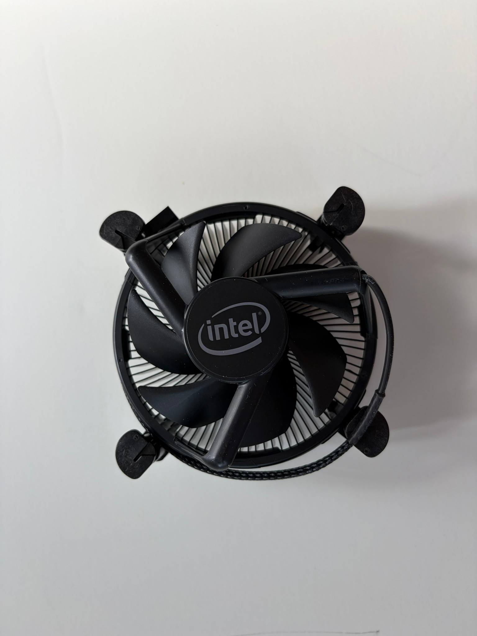 Intel CPU Fan - photo 2