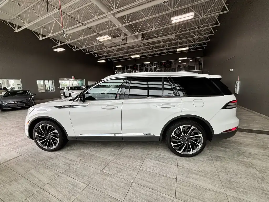 2022 Lincoln Aviator - photo 4