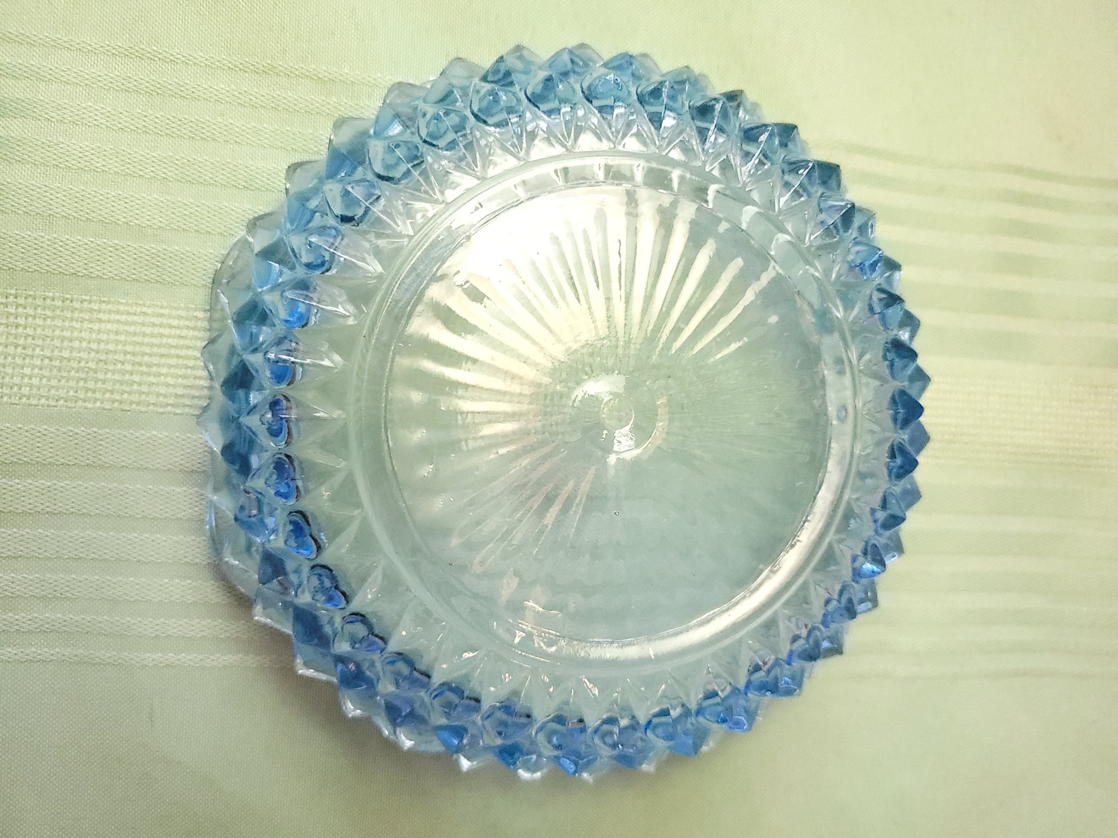 1960s Light Blue Diamond Glass Sugar Bowl and Creamer Set - photo 5