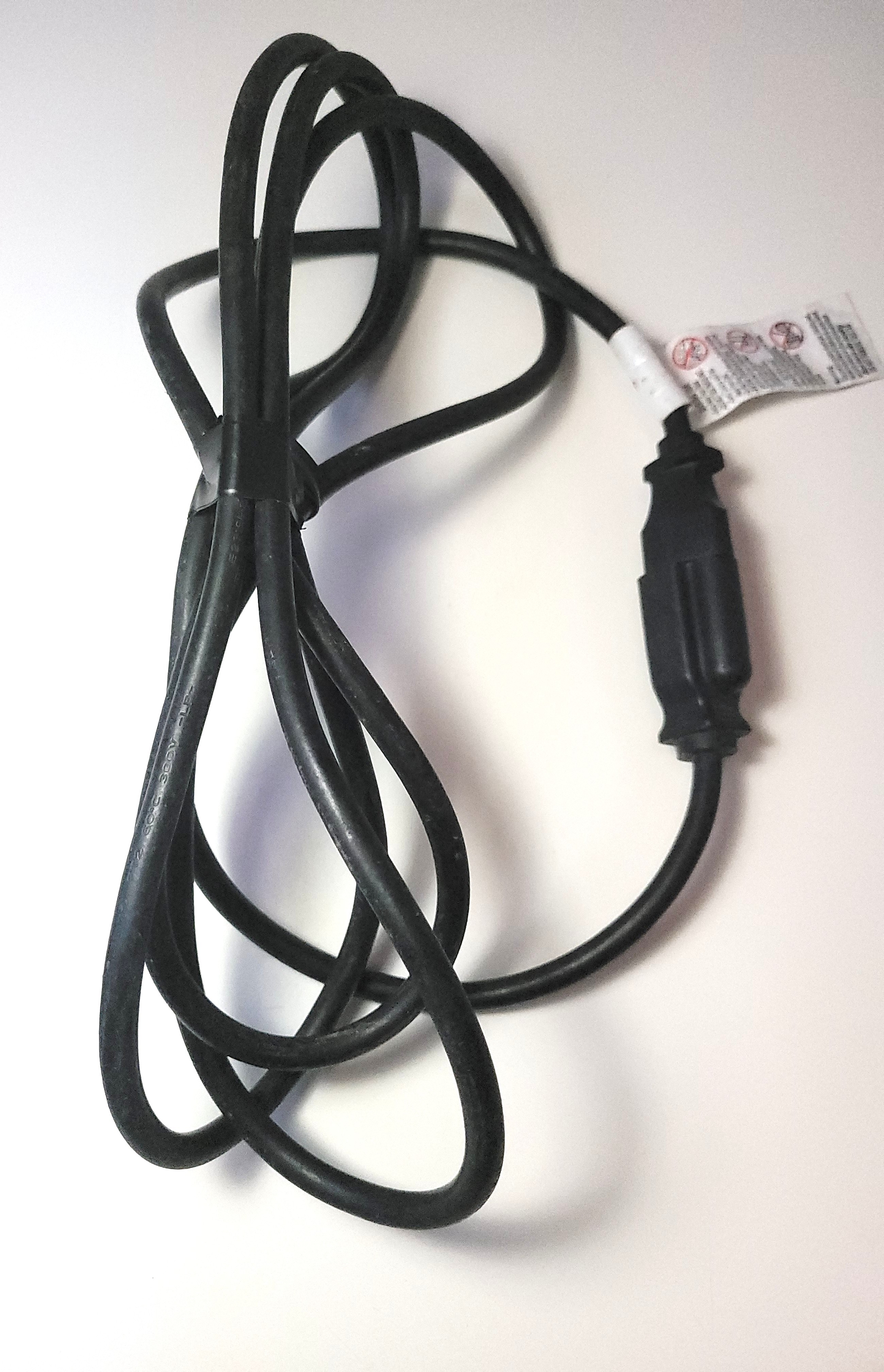 Bundle of 3 functional extension cords of various lengths. - photo 5