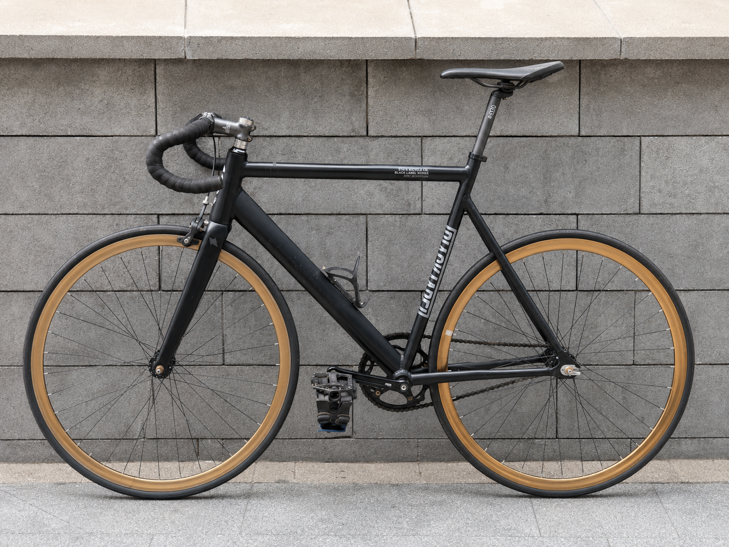 State Black Label v2 59cm Fixie/Single-Speed + Extras