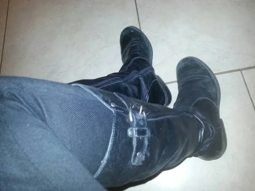 Vintage Vegan Leather Boots Size 6 - photo 3
