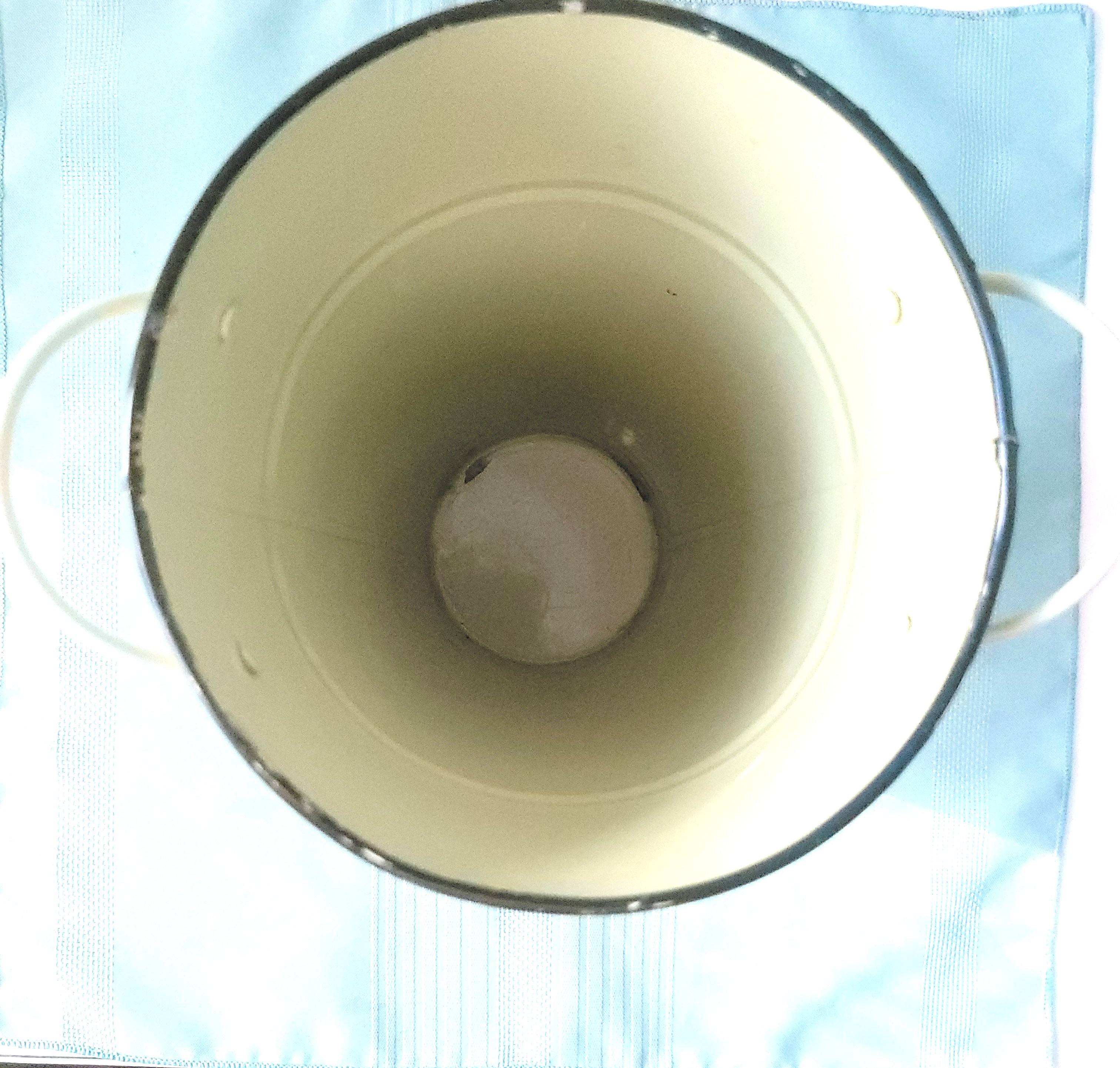 Cream Enamelware French Flower Bucket Vase White Silk Irises 20" - photo 4