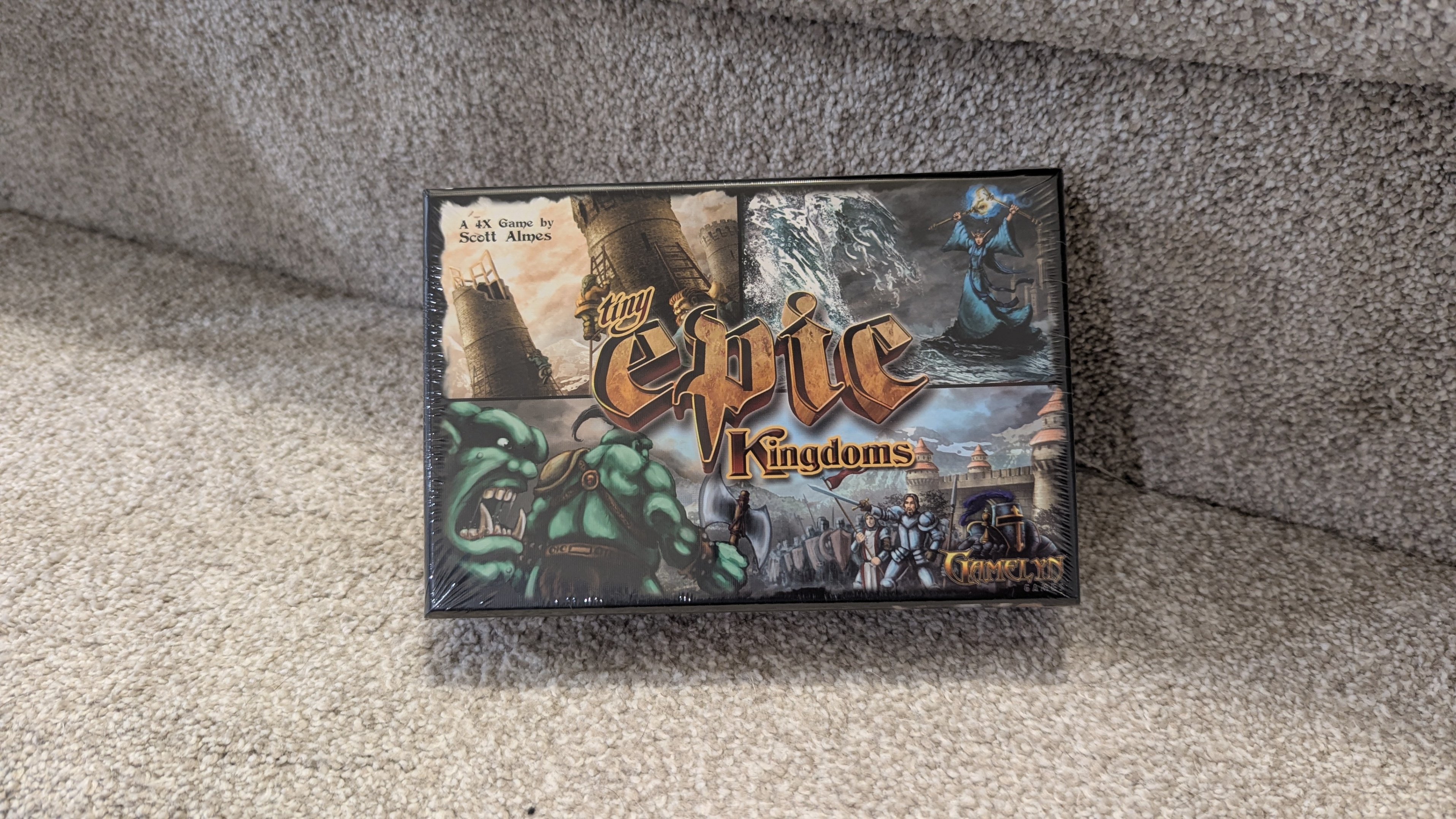 Tiny Epic Kingdoms® Board Game