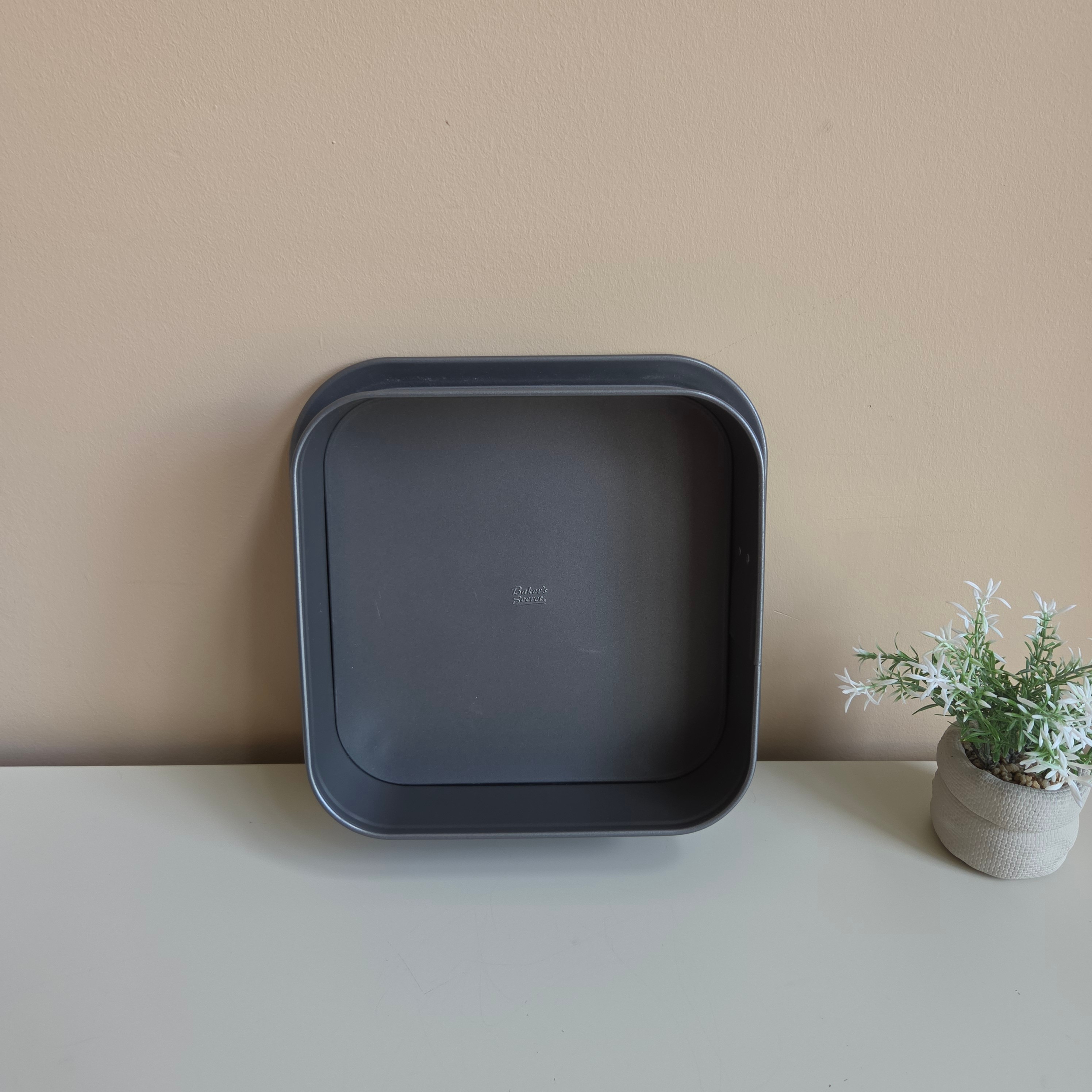 Baker’s Secret - Detachable Large Cake Pan - Pre-Loved! 🎂