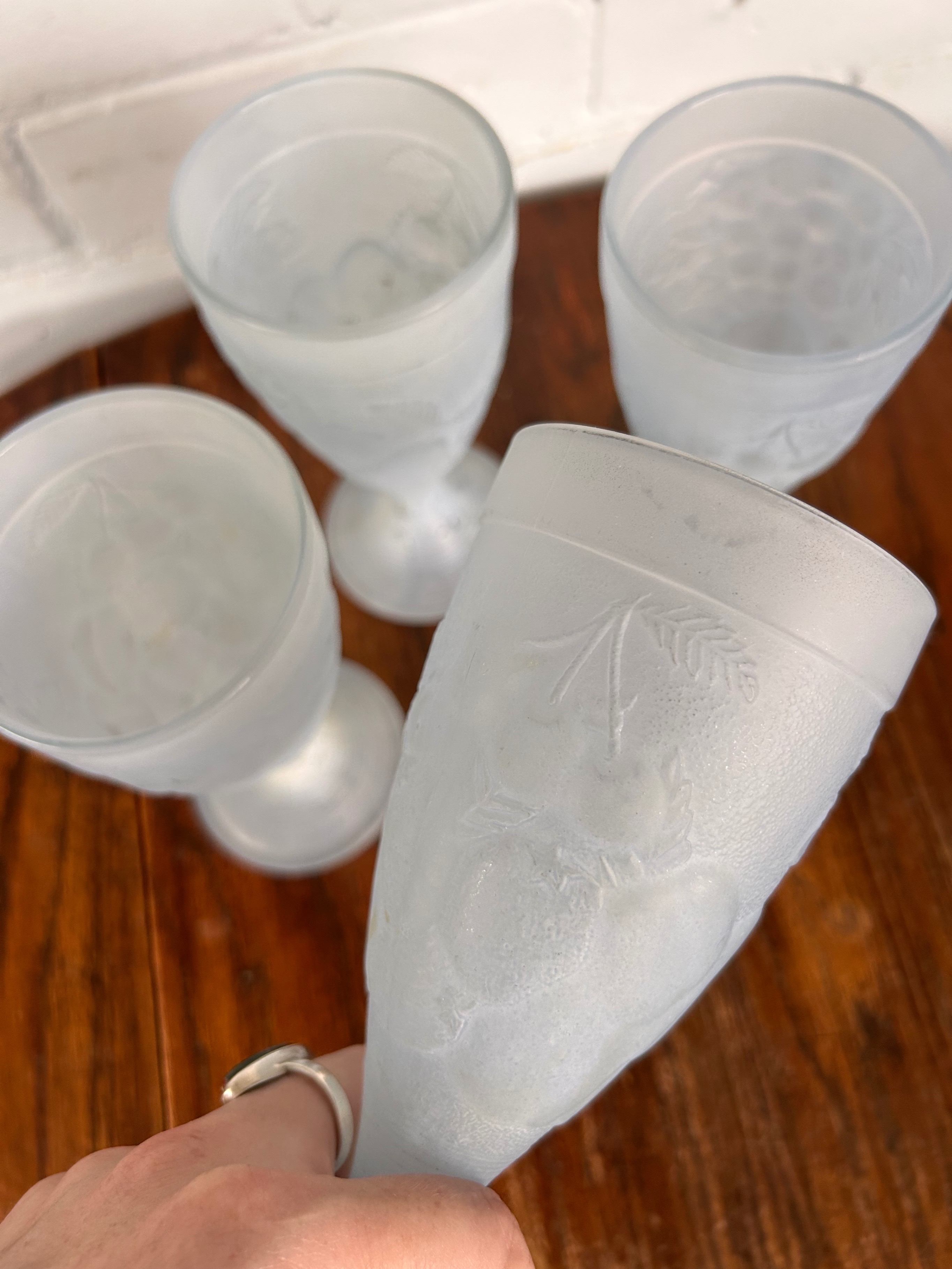 Vintage 1970’s Luminarc Frosted Goblet Set of 4 - photo 4
