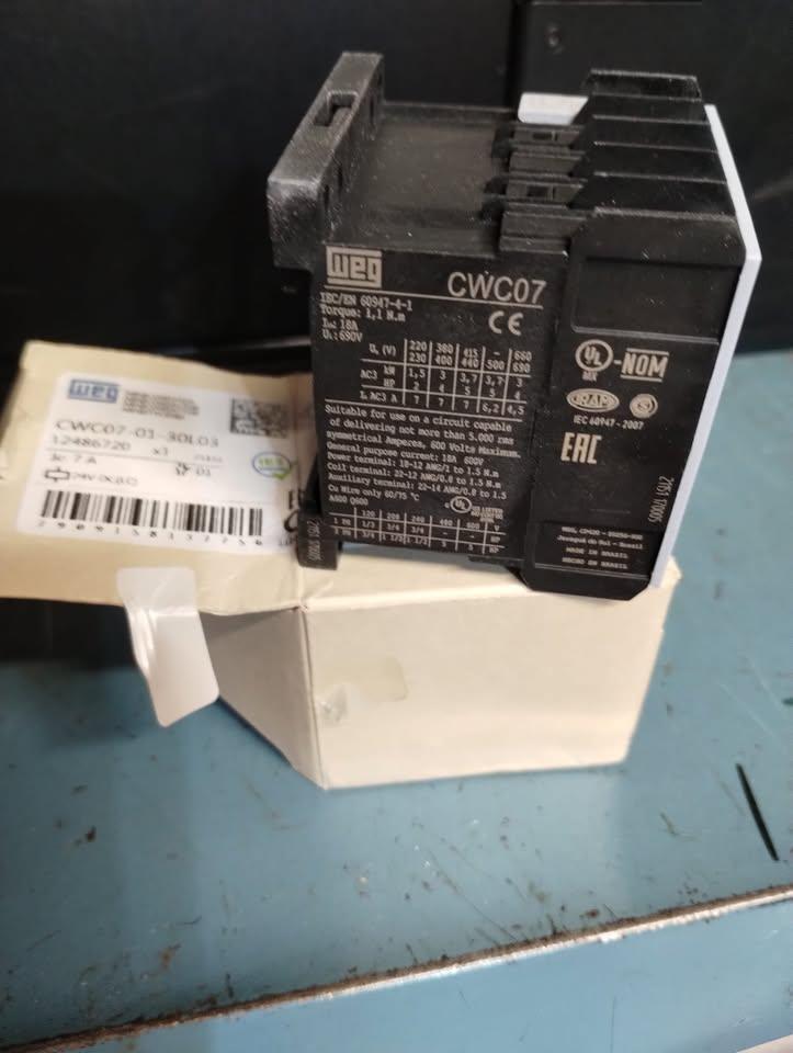WEG Electric Mini-Contactor Model #:CWC07-01-30L03  3-P - photo 2