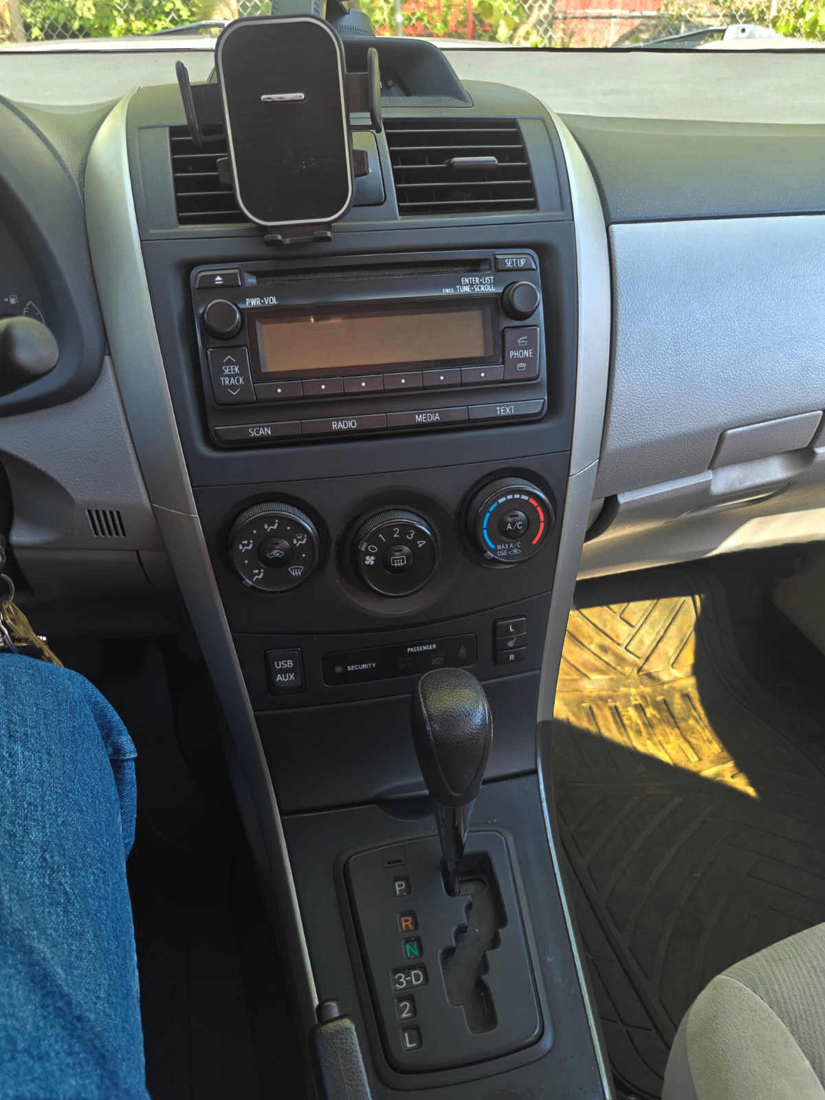 2013 Toyota Corolla - photo 4
