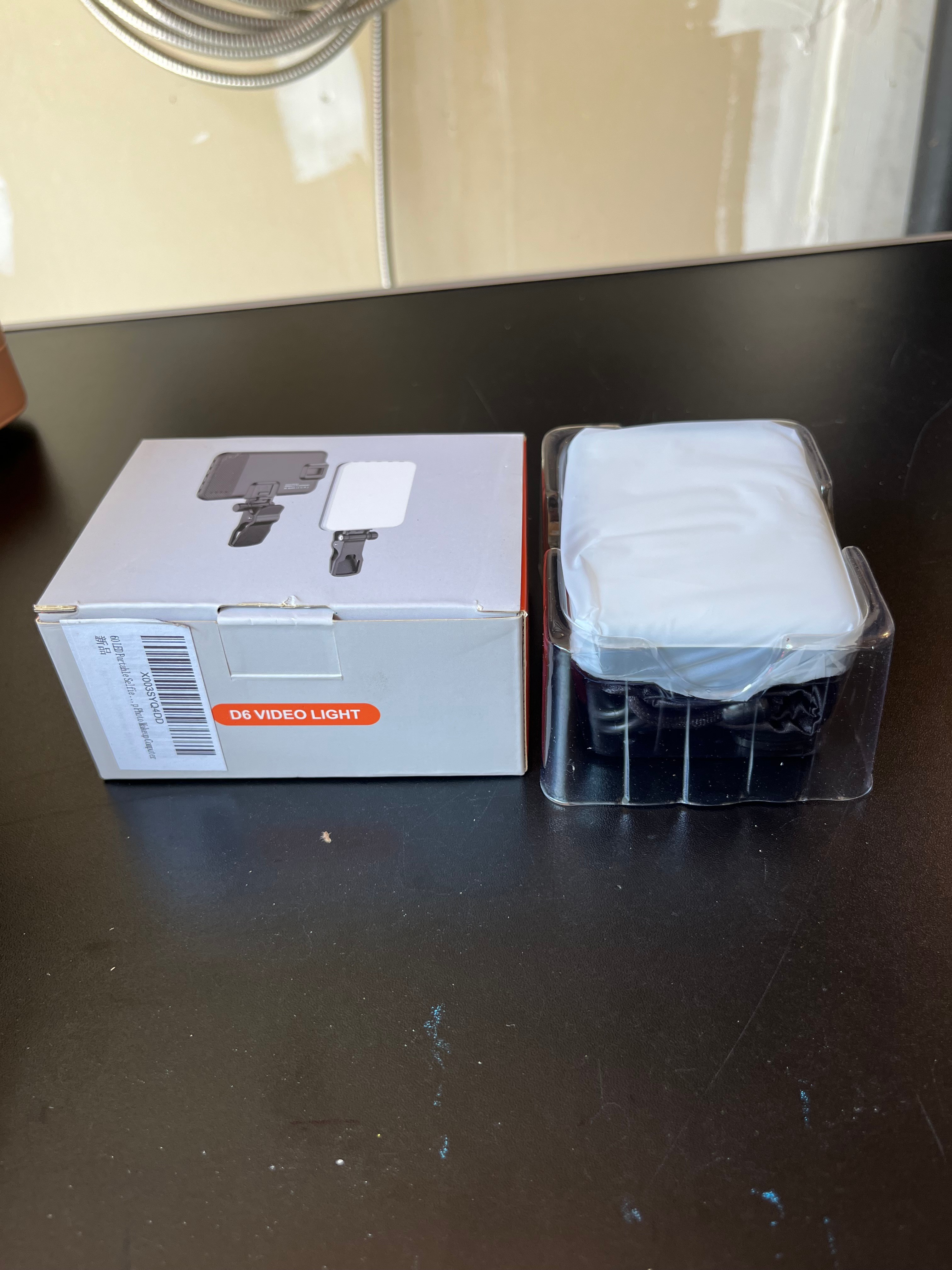 New Portable Selfie/Video LED Light Rechargeable with Clip