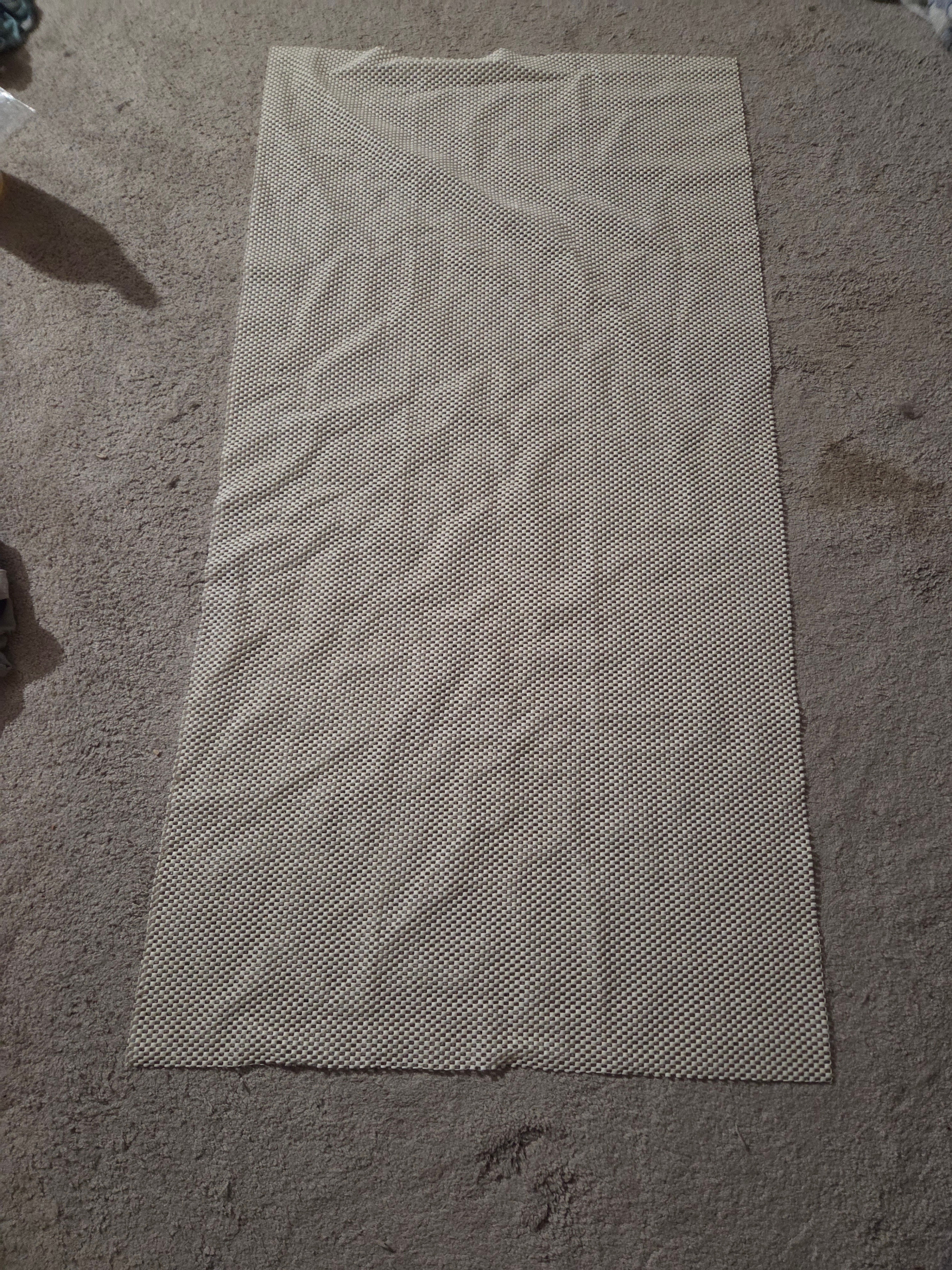 Non-Slip Rug Pad Gripper for Hardwood/Tile Floors 4'x2', Unused