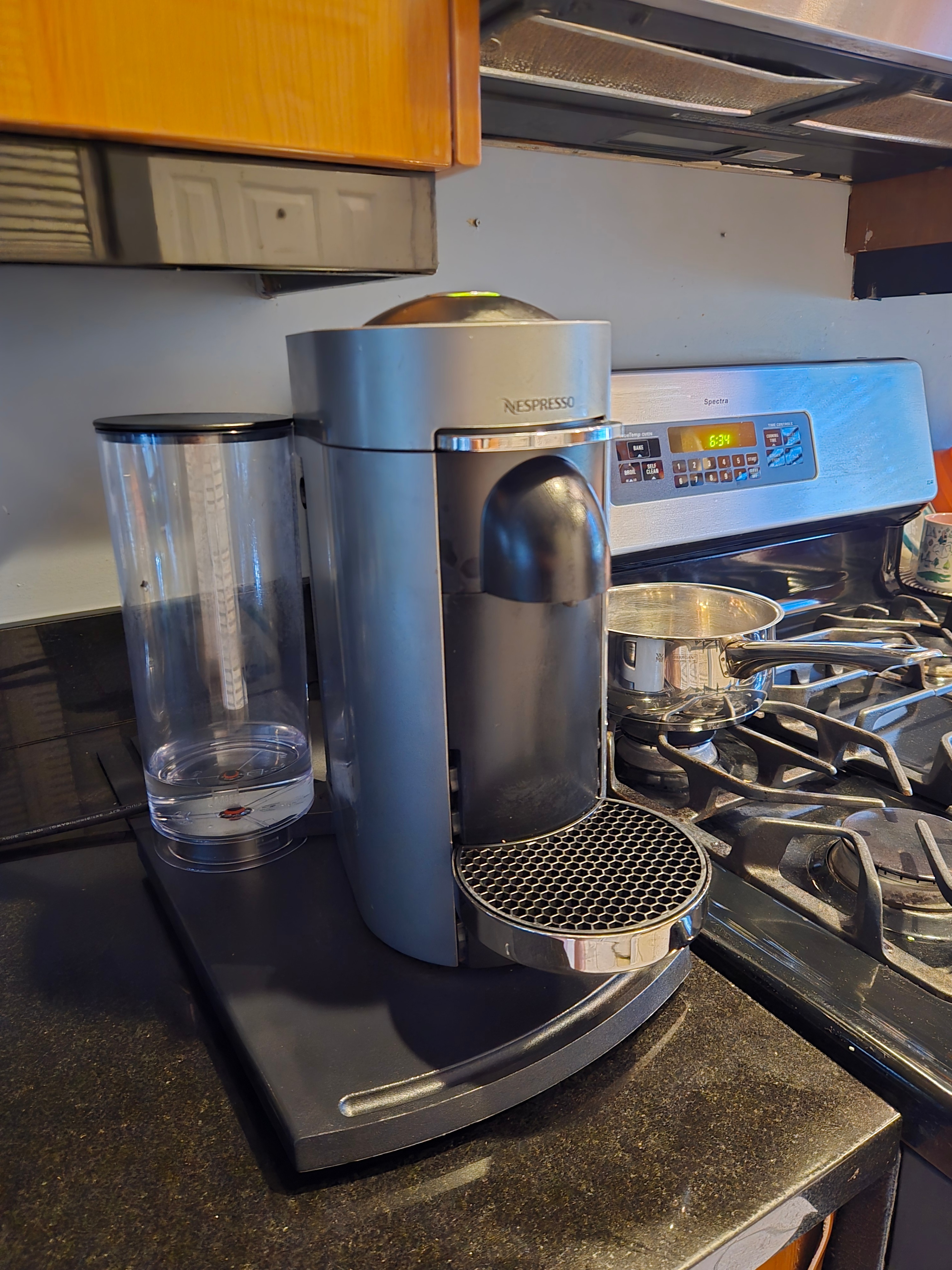 Nespresso Vertuo Machine + Serving Tray