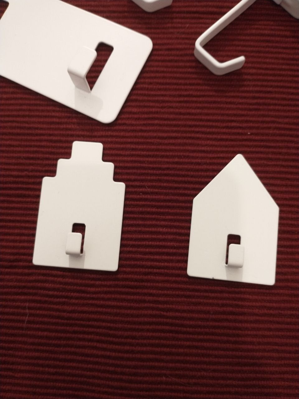 Assortment of storage hooks - Unused - photo 3