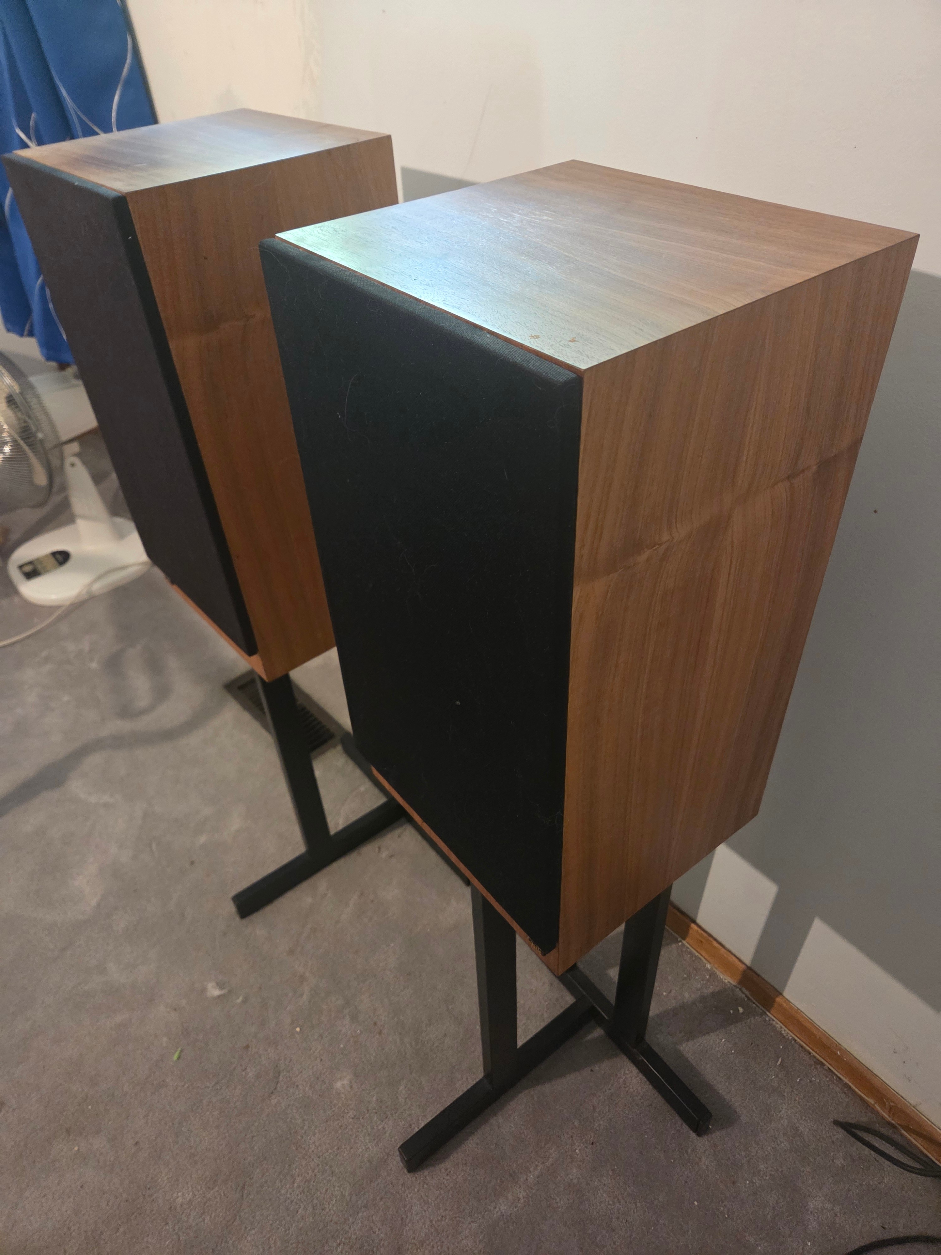 Vintage Castle Warwick Bookshelf Speakers, Real Wood Veneer - photo 2